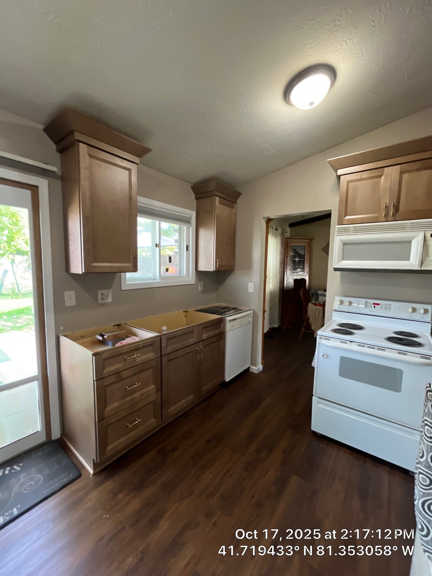 Kitchen Renovation & New Floors by Hilltop Drafting & Design LLC