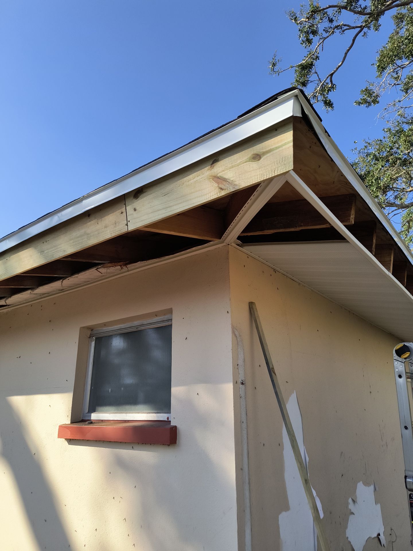 White Soffit and Fascia Upgrade in Sarasota FL by Gutter Professors