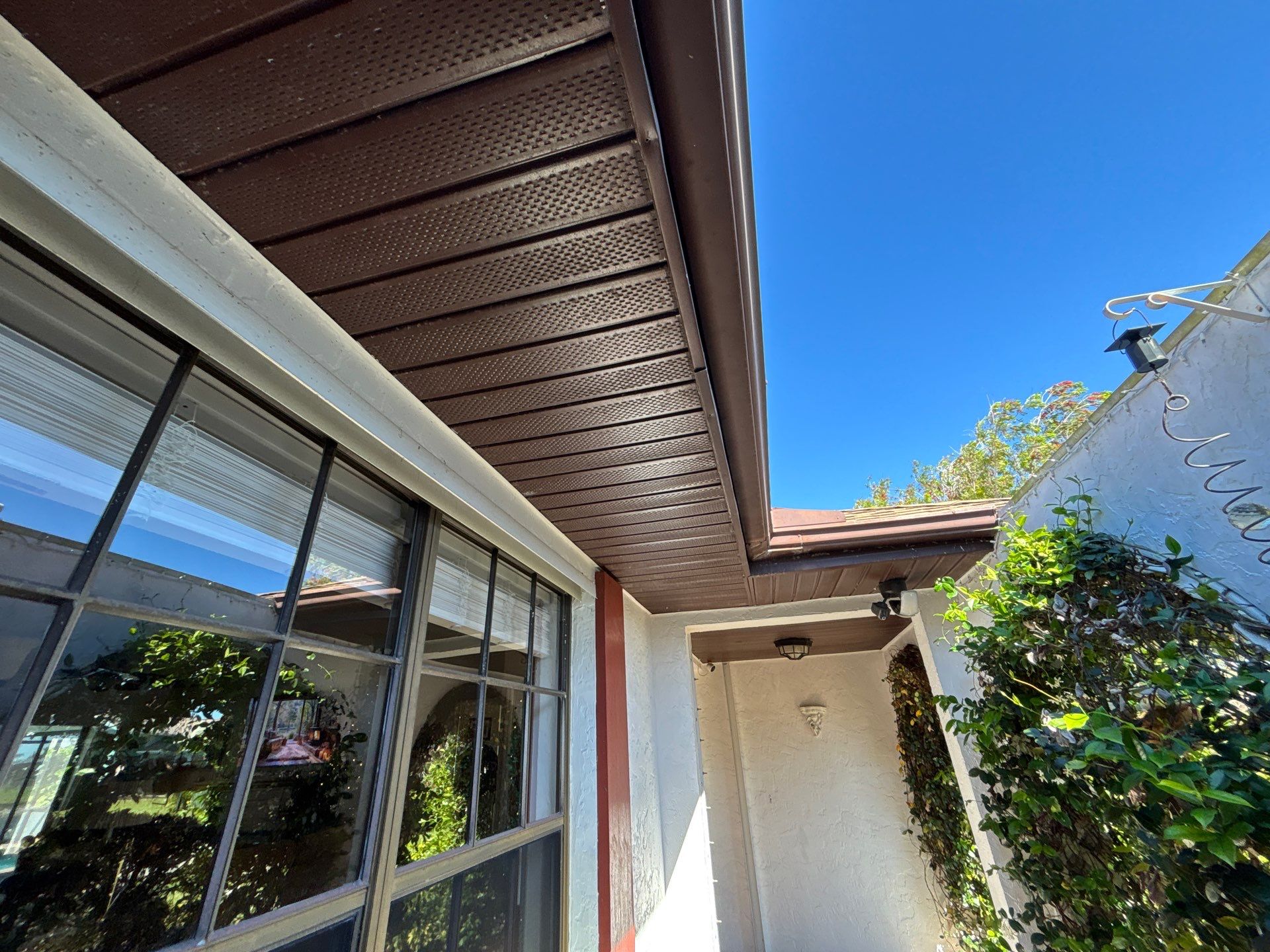 Roofline Upgrade with New Fascia Boards in Bradenton FL by Gutter Professors