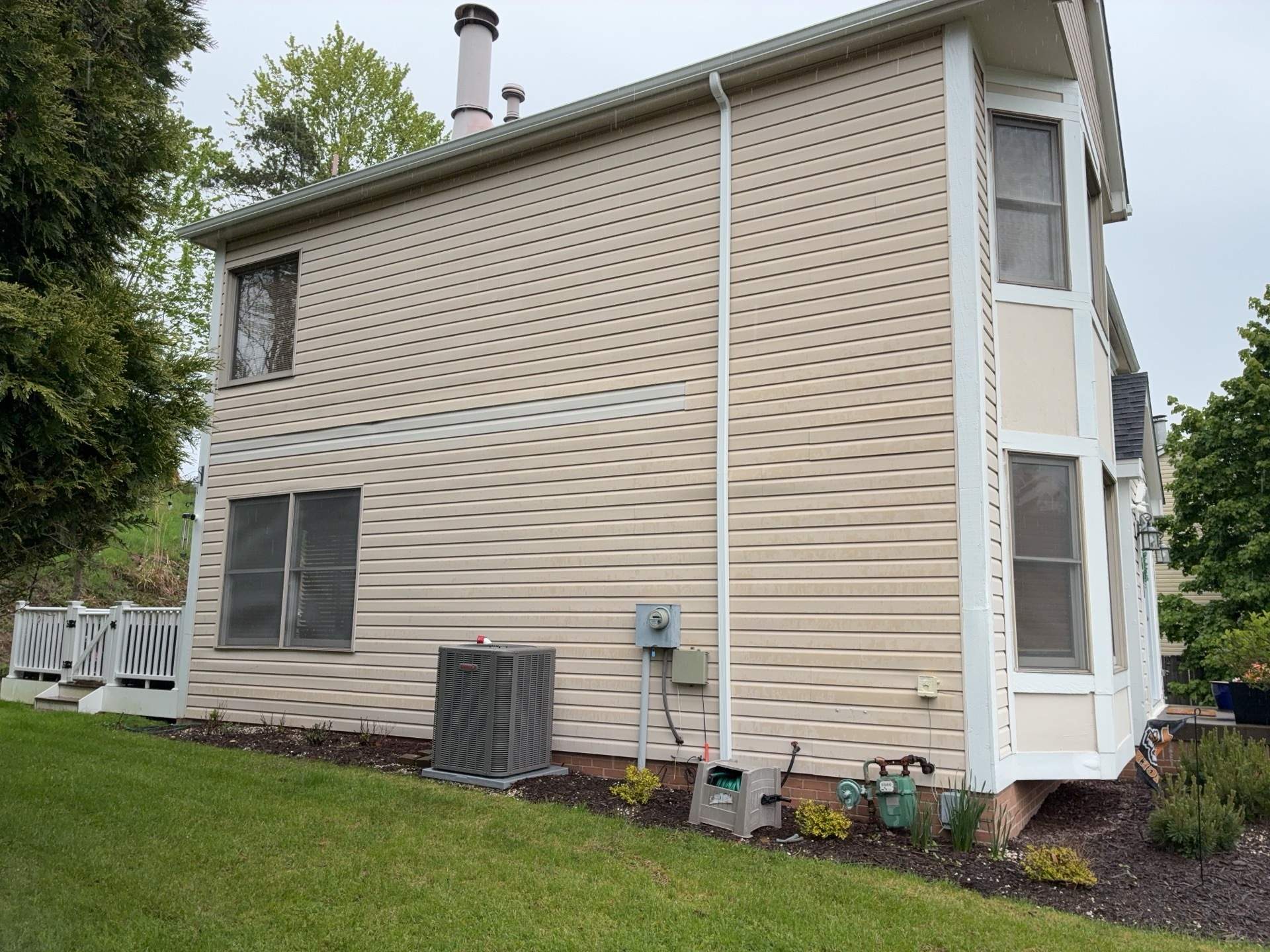 Full Residential Vinyl Siding Renovation With Mastic Cedar Discovery Shingle Shake and Ovation Lap Siding by Ideal Siding Pittsburgh