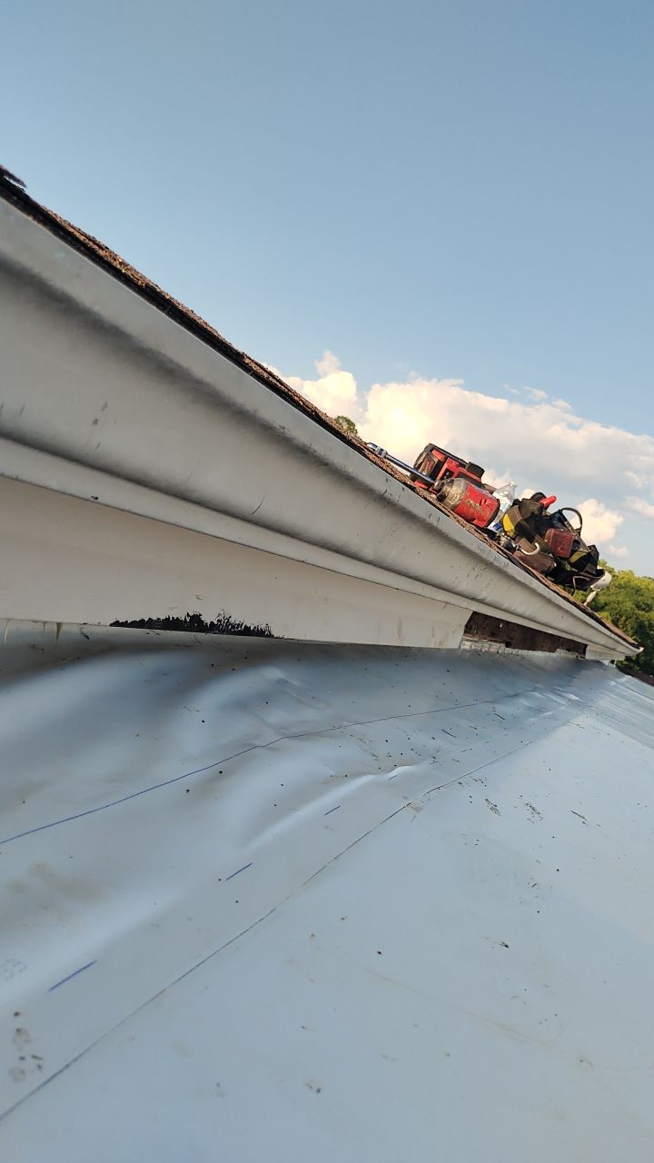 First Assembly of God, De Queen, Arkansas by Hostetler Roofing