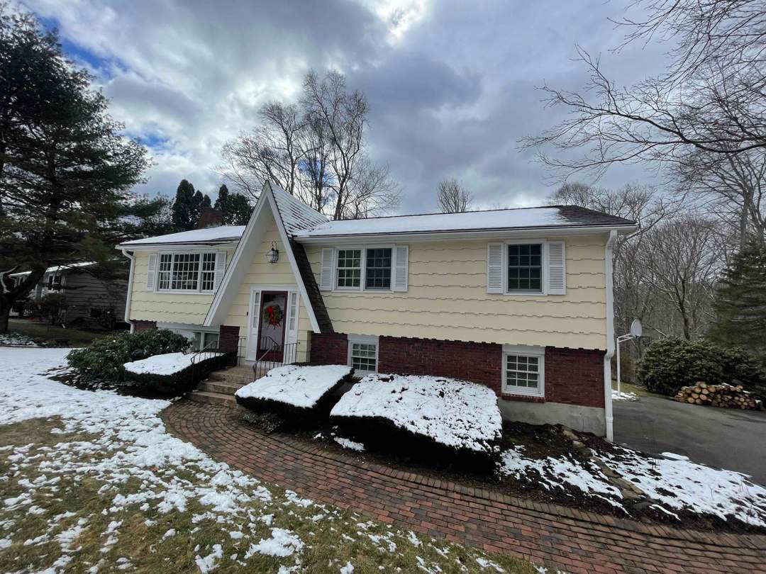 Brand new roof by DiGiorgi! by DiGiorgi Roofing and Siding Inc