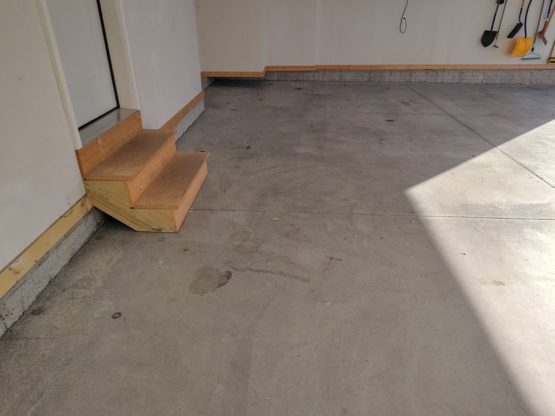 It's Daylight Savings... Brighten Up Your Space With a New Garage Floor Coating! by Revival Concrete Coatings