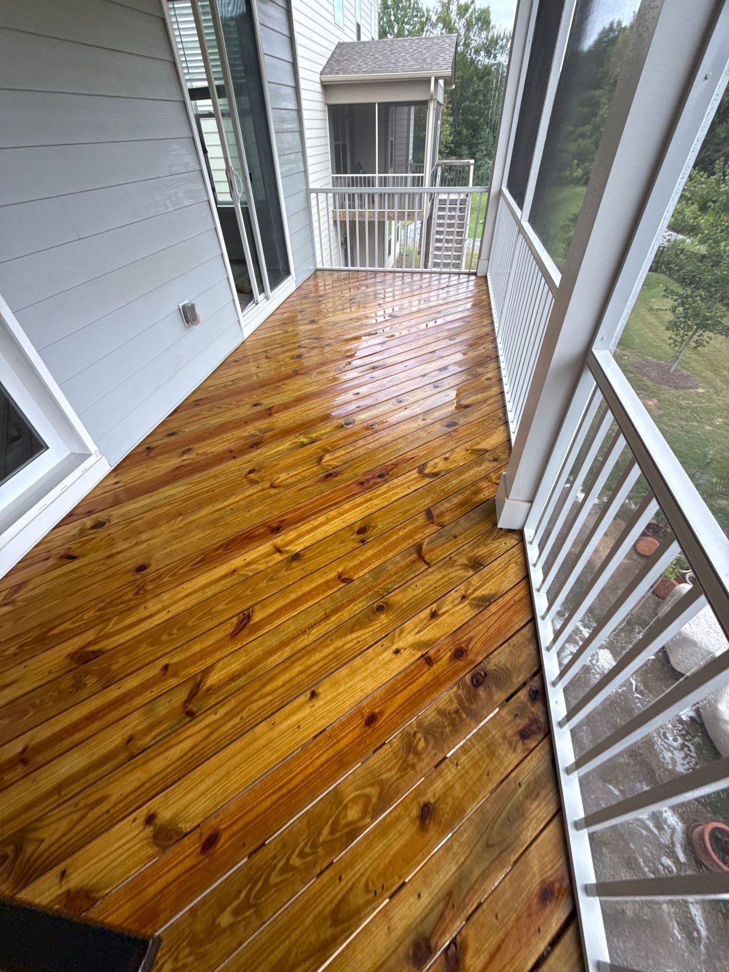 Wood Deck using Wood Sealant by DuraSeal