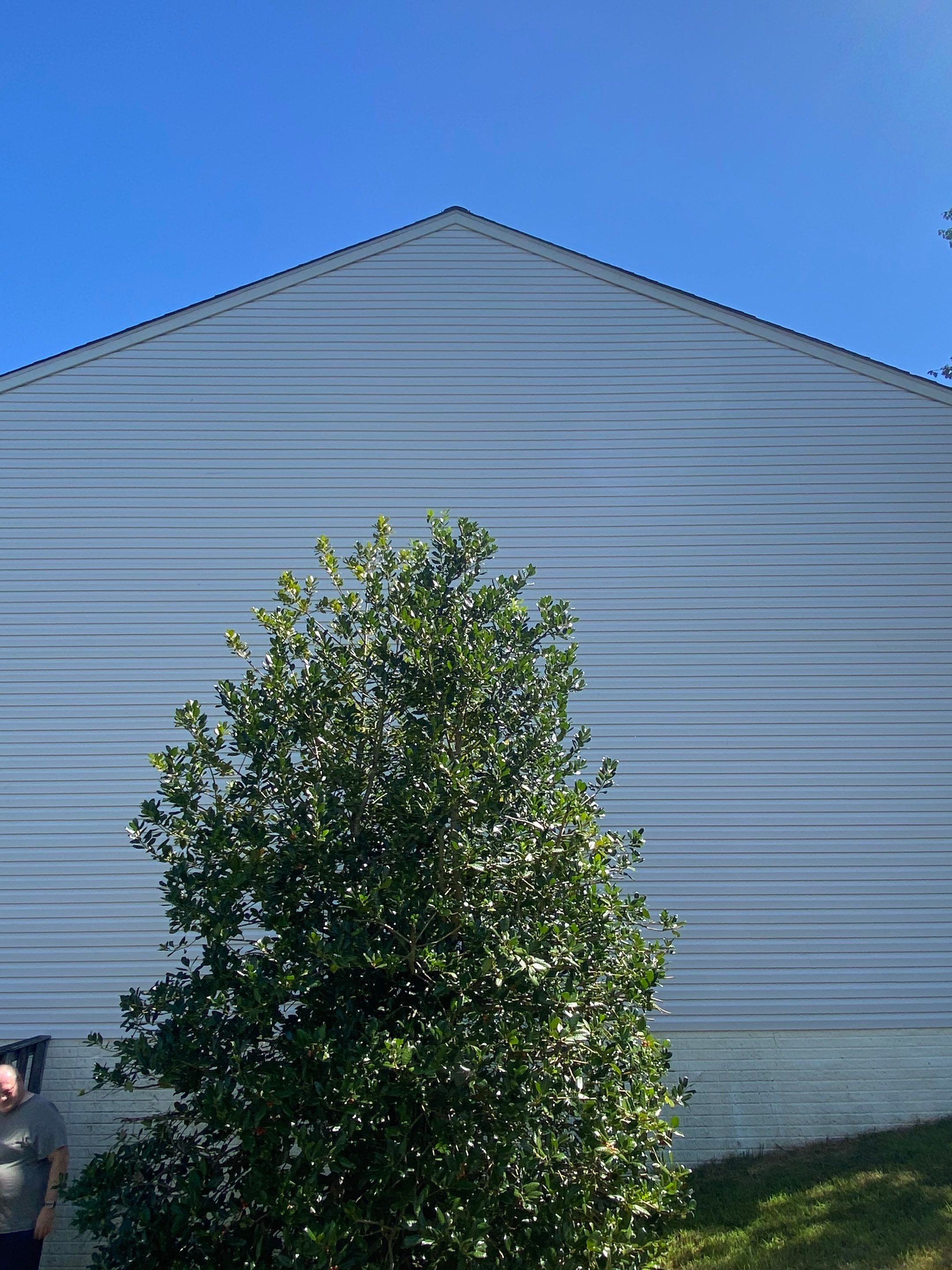 Woodbridge: Siding Replacement with Mastic Ovation Vinyl siding in Linen  by RM Banning, Inc.