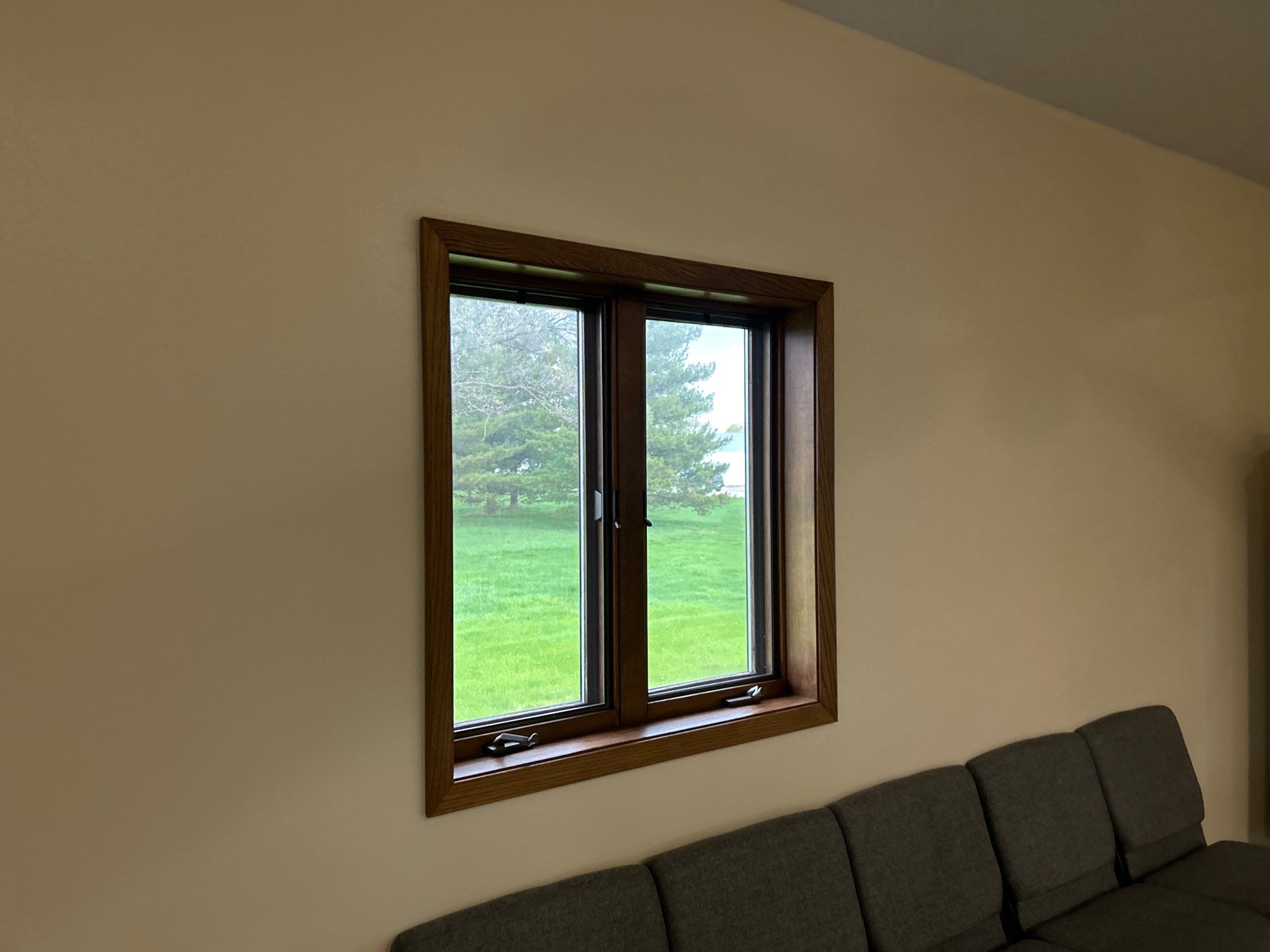 Window replacement using Pella Lifestyle wood/Aluminum window by United Windows and Siding LLC
