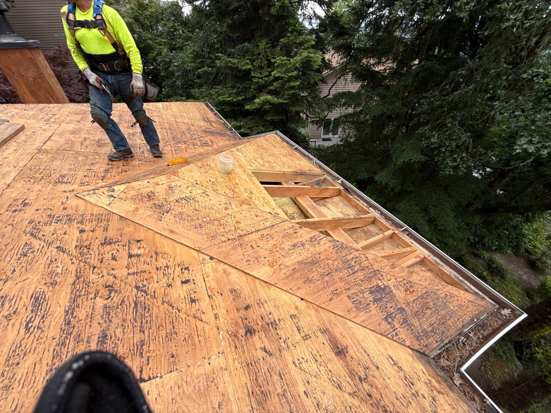Project in West linn by Tom Leach Roofing