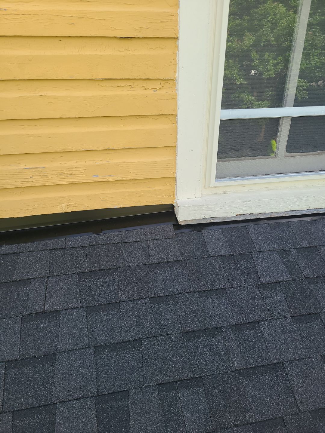 Arlington: CertainTeed Landmark Designer Shingles in Moire Black by RM Banning, Inc.