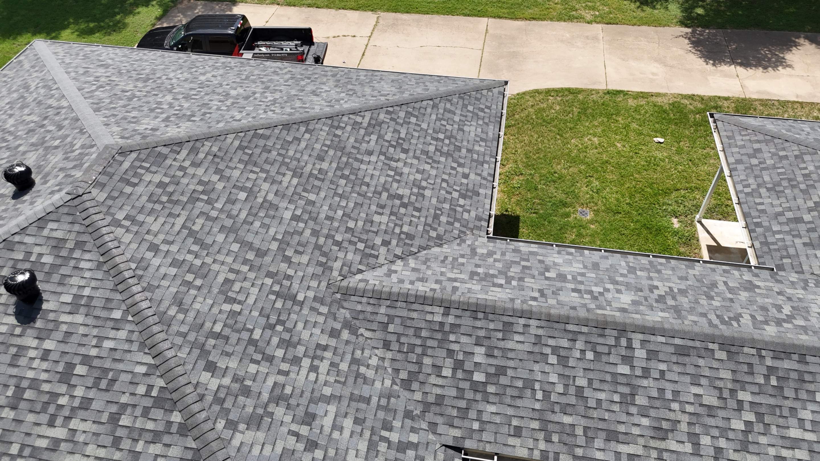 Estate Gray - Owens Corning TruDefinition Duration by RoofsOnly.com