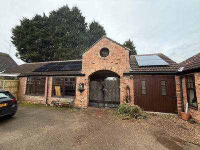 Blending Heritage with High-Performance Renewables 🌿⚡