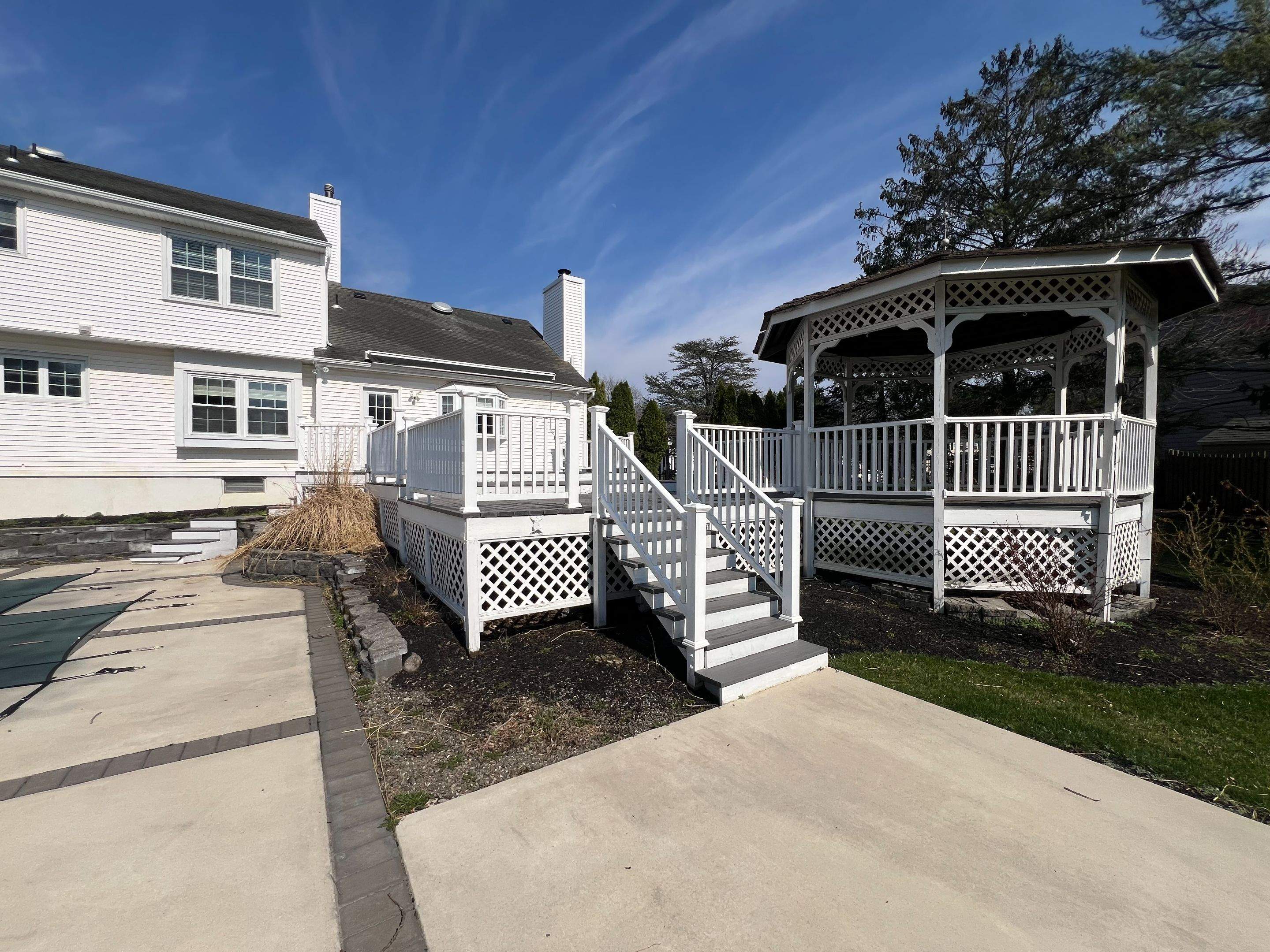 New Deck in Middletown Township, New Jersey by deck guardian