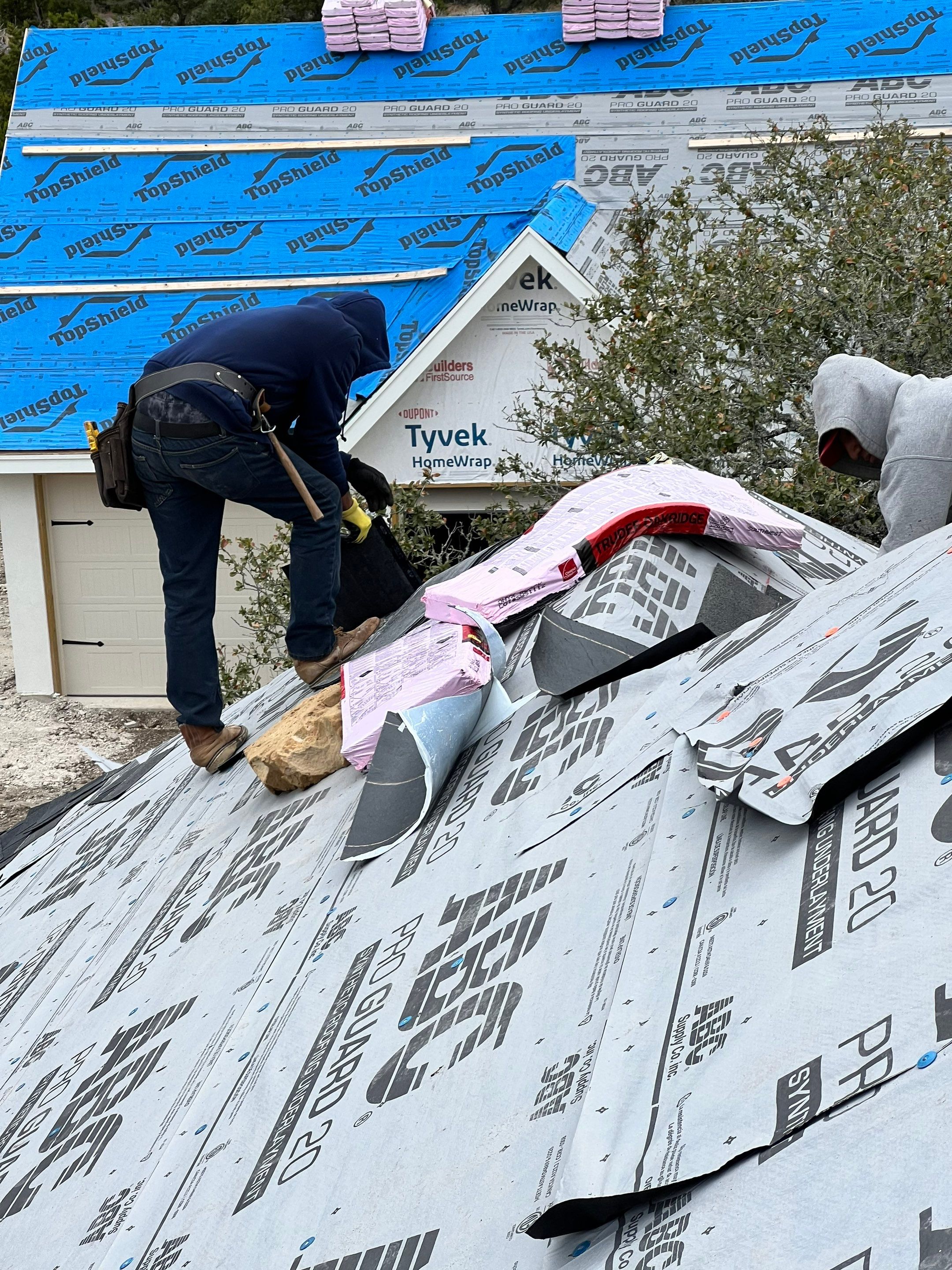 New Home Construction using Owens Corning 30 year Architectural Shingles by Premier Roofing and Contracting