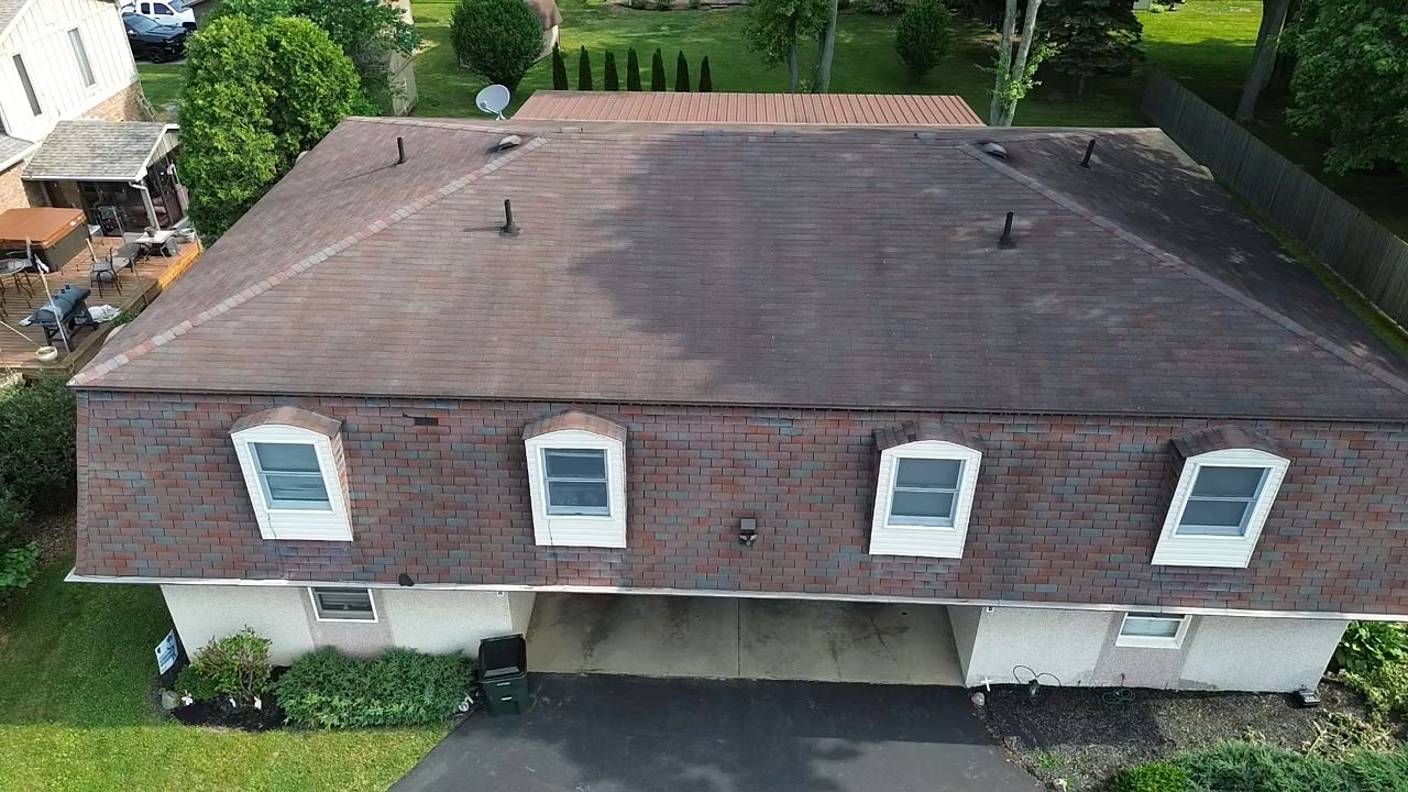 ATLAS PINNACLE COLOR: HEATHERBLEND by Eagle Eye Roofing