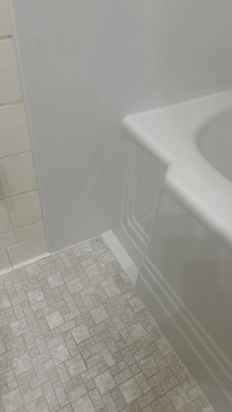 Tub: Before and After by BathPlanet SW Virginia