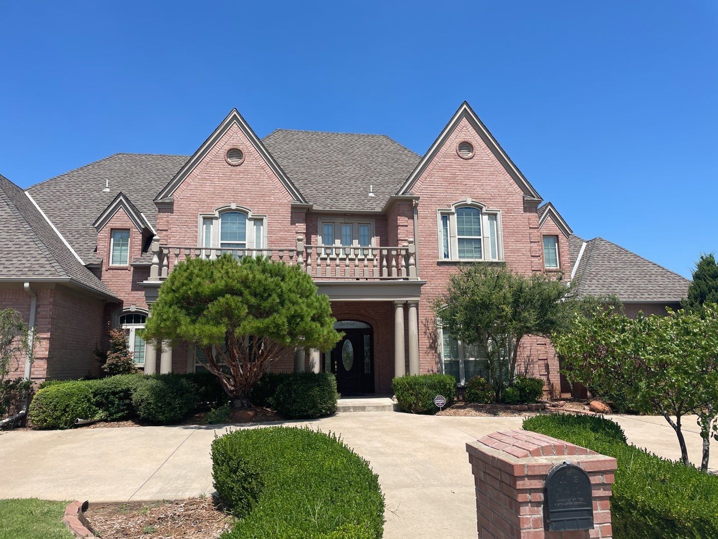 Residential Roof Replacement using CertainTeed Landmark (Weathered Wood) by Sentry Roofing