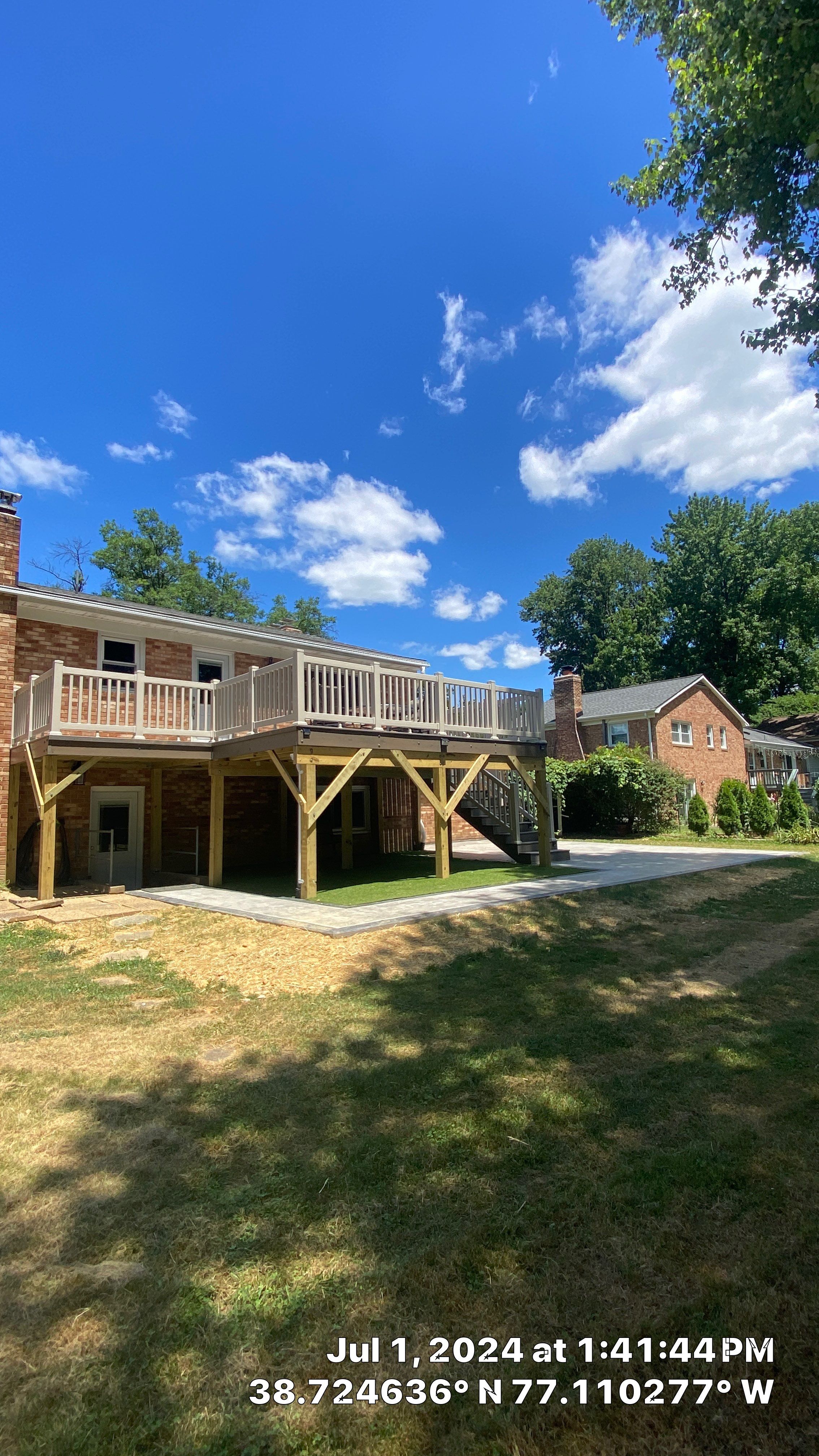 Deck & stamping patio   by Jesus Master Handyman LLC 