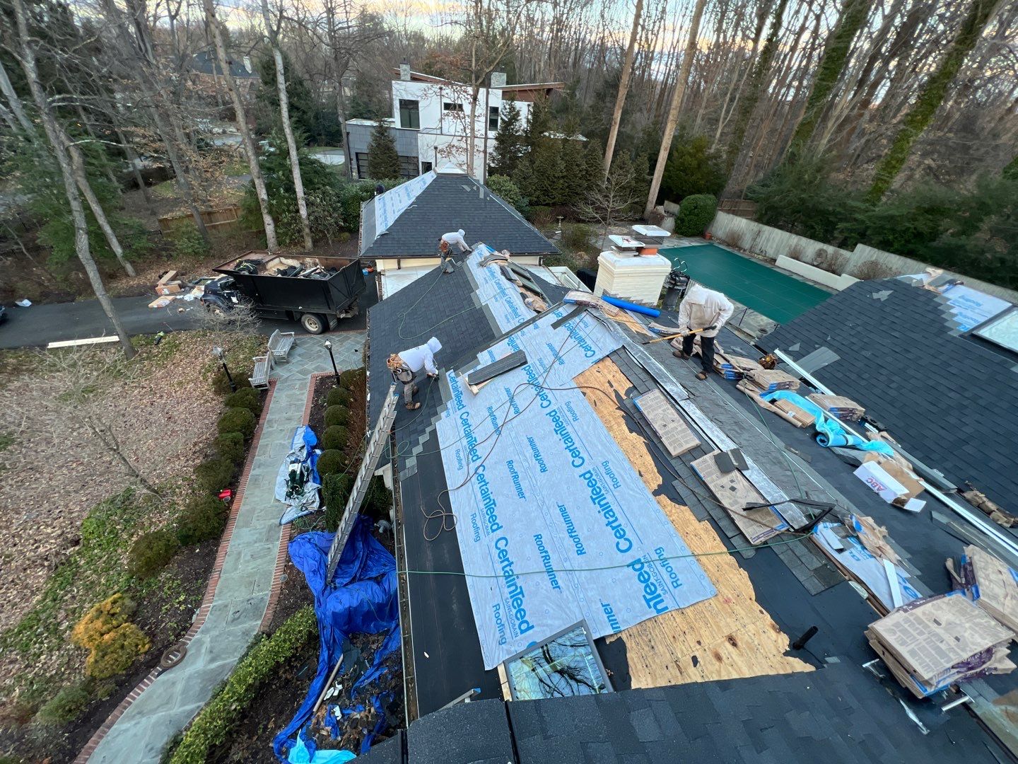 McLean: Certainteed Landmark Pro Designer Shingles in Max Def Charcoal Black by RM Banning, Inc.