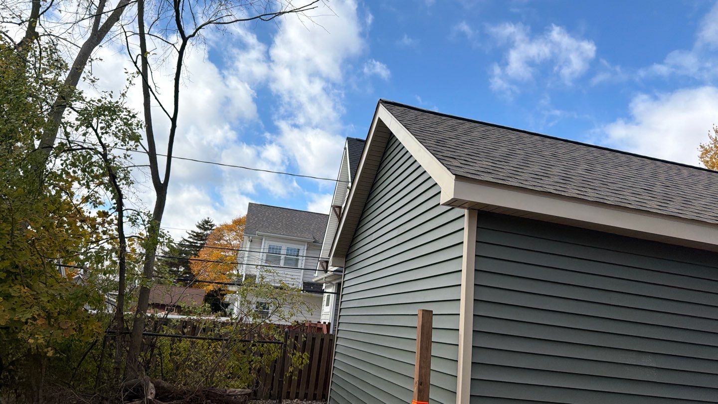 Siding Replacement using Alside Charter Oak D4.5" Deep Moss by 180 Contractors
