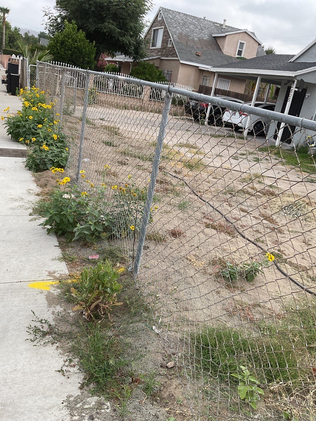 Fence installation using 6ft and 4ft vinyl  by Fence Guys Inc. 