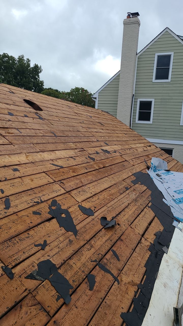 Arlington: CertainTeed Landmark Designer Shingles in Colonial Slate by RM Banning, Inc.