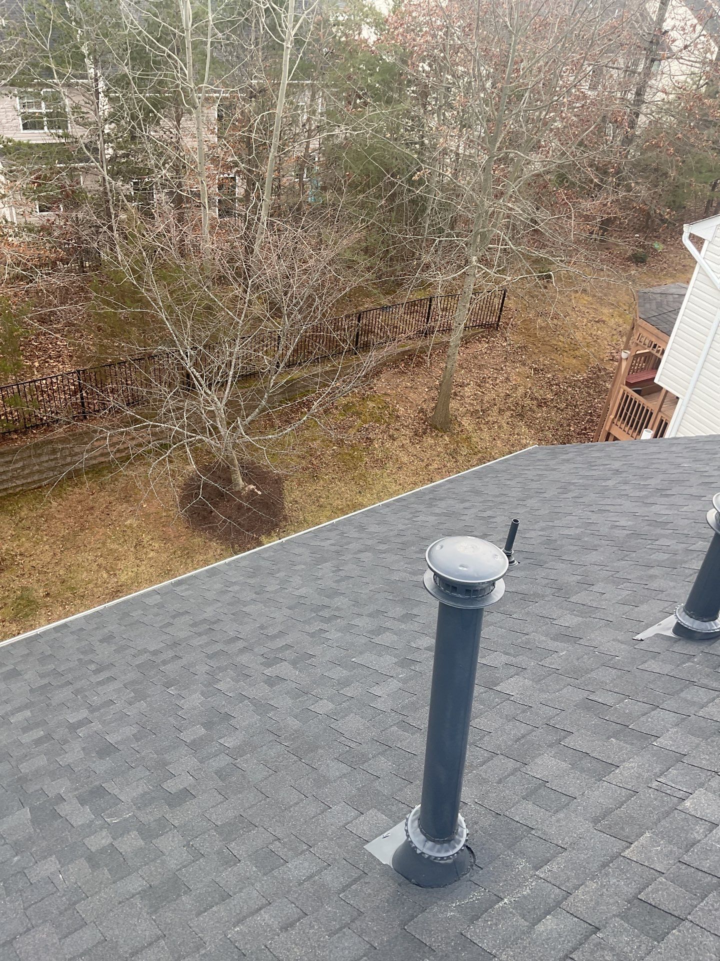 Woodbridge CertainTeed Landmark Roof in Charcoal Black by RM Banning, Inc.