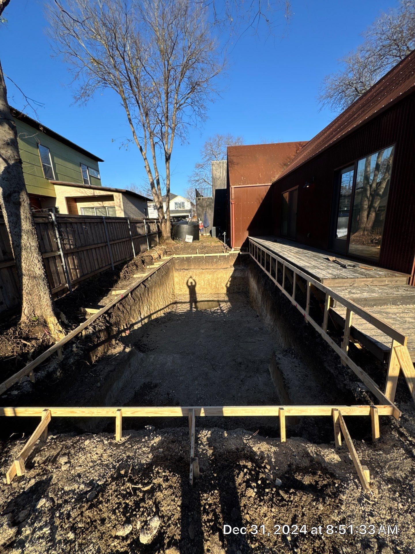 Modern Pool with Fire Wall by Pinnacle Pools and Spas - DFW
