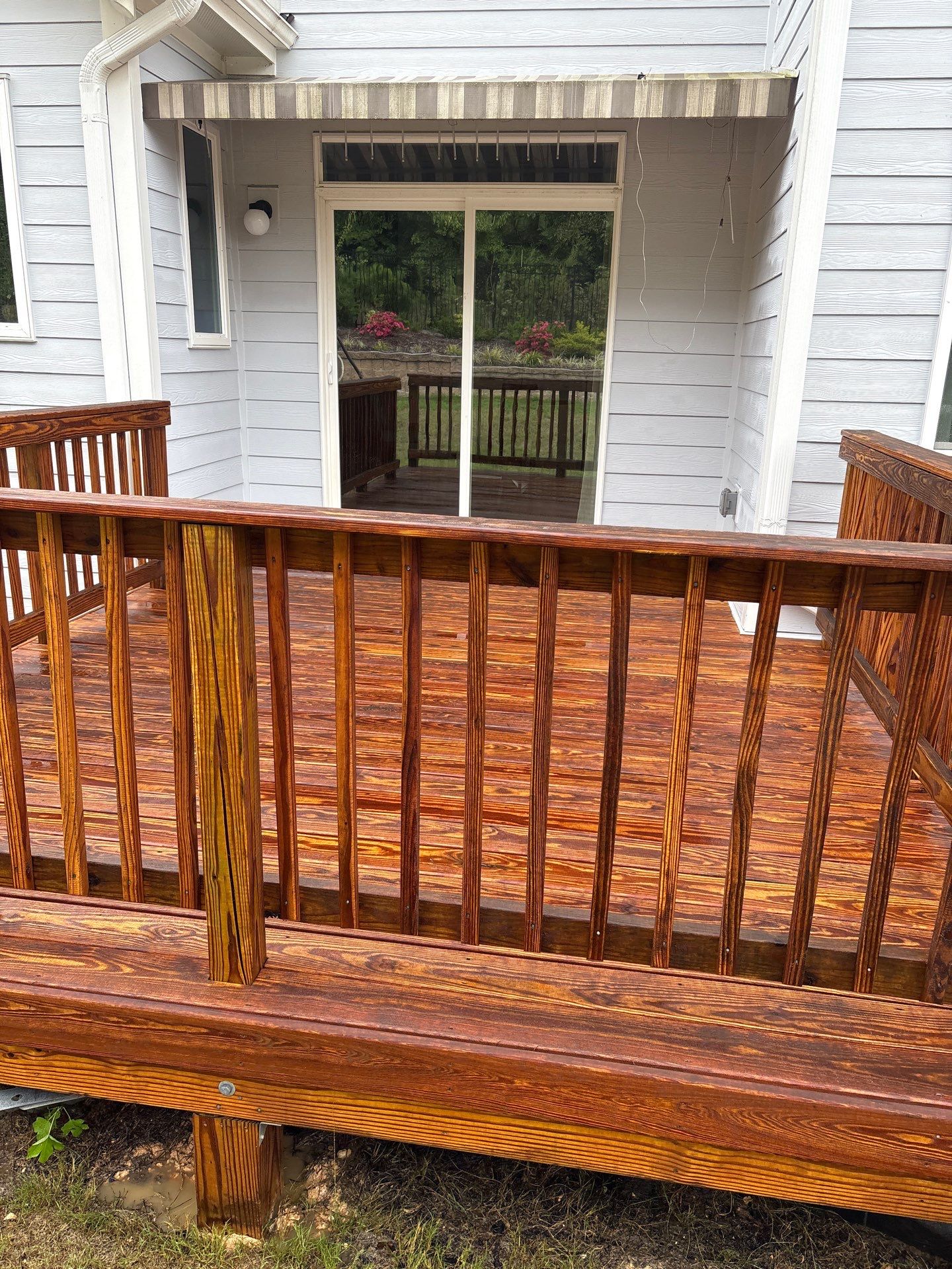 Wood Deck using Wood Sealant by DuraSeal