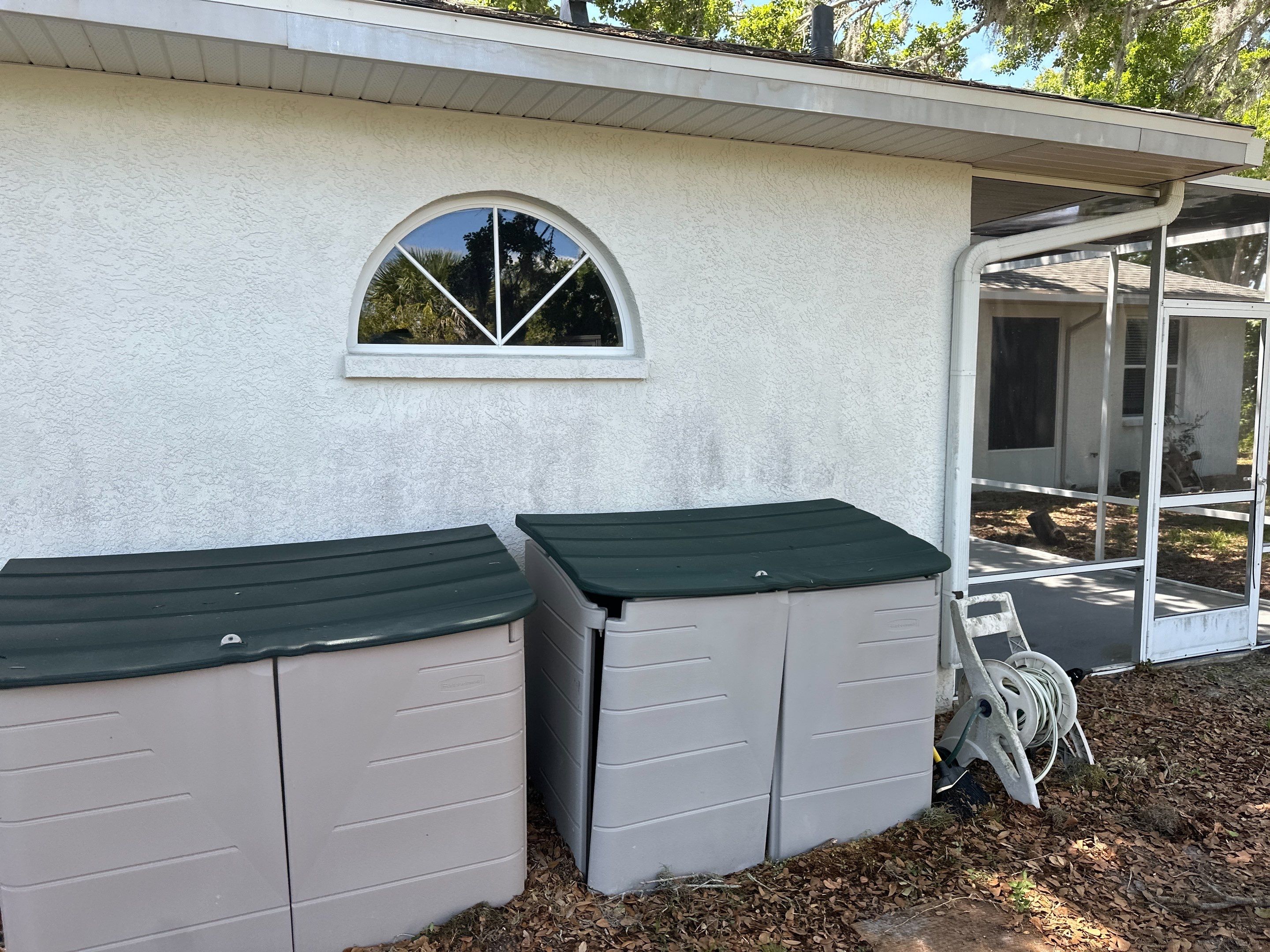 1-Story House Wash, Driveway, Patio/Lanai & Screen Enclosure Cleaning in Oakley Community, Ellenton, FL | Sunshine AquaWash by Sunshine AquaWash