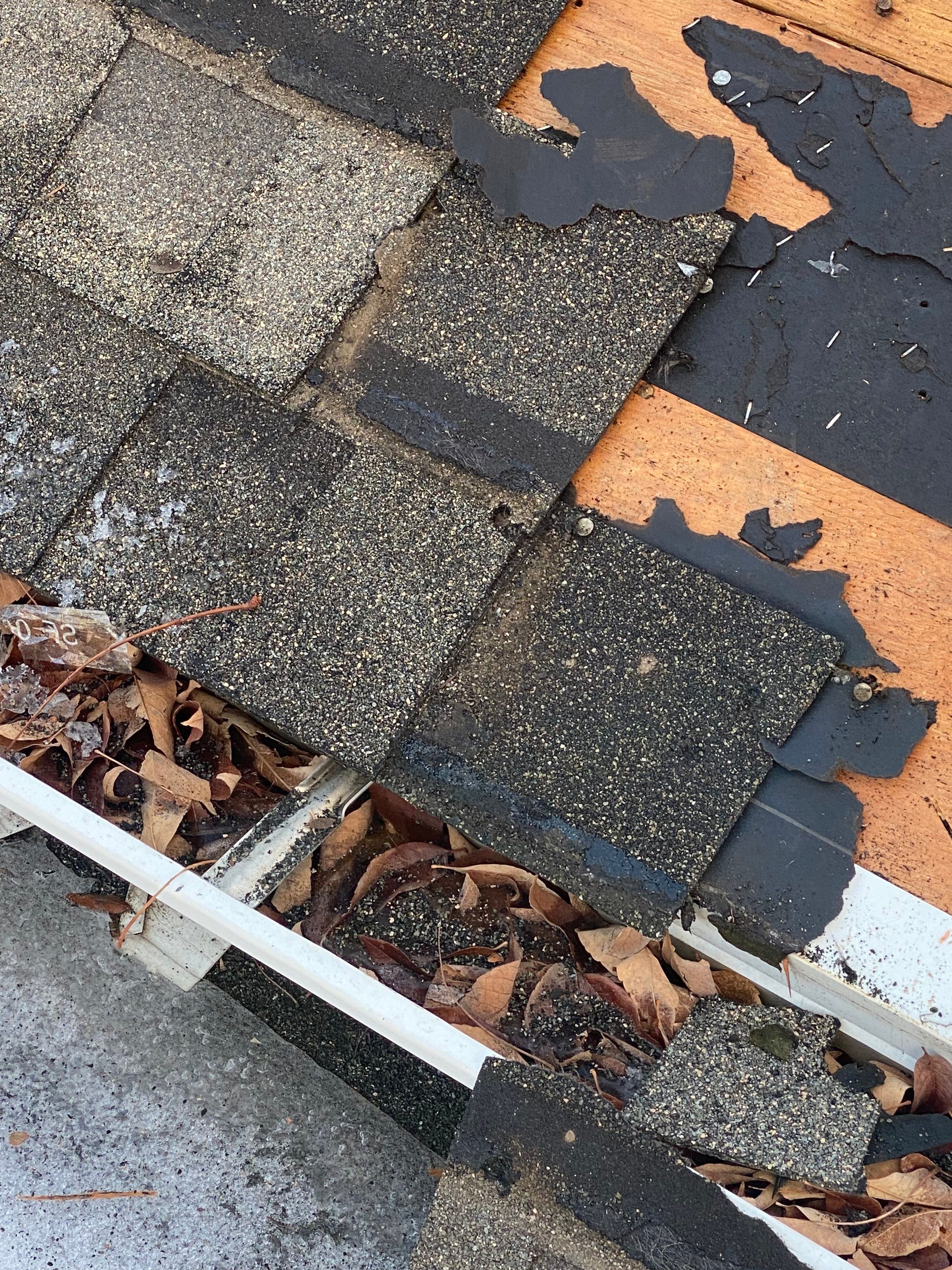 Resdiental Hail Damage Roof Replacement using Certainteed Northgate Class 4 Impact Resistant "Weathered Wood" color by Black Belt Roofing