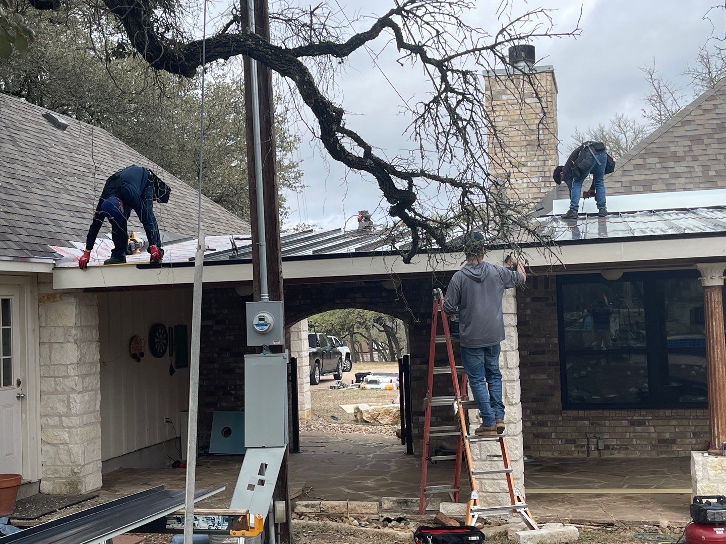Residential Roof Replacement using Owens Corning Duration by Action Exteriors Austin