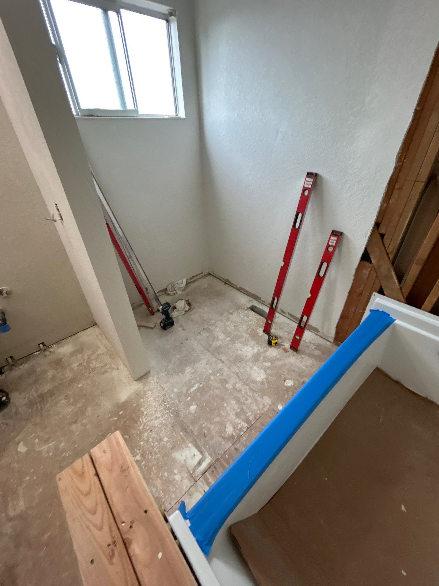 Bathroom Remodel with Double Vanity and Quartz Counters in Vacaville by H4H Remodeling and Repairs Inc.
