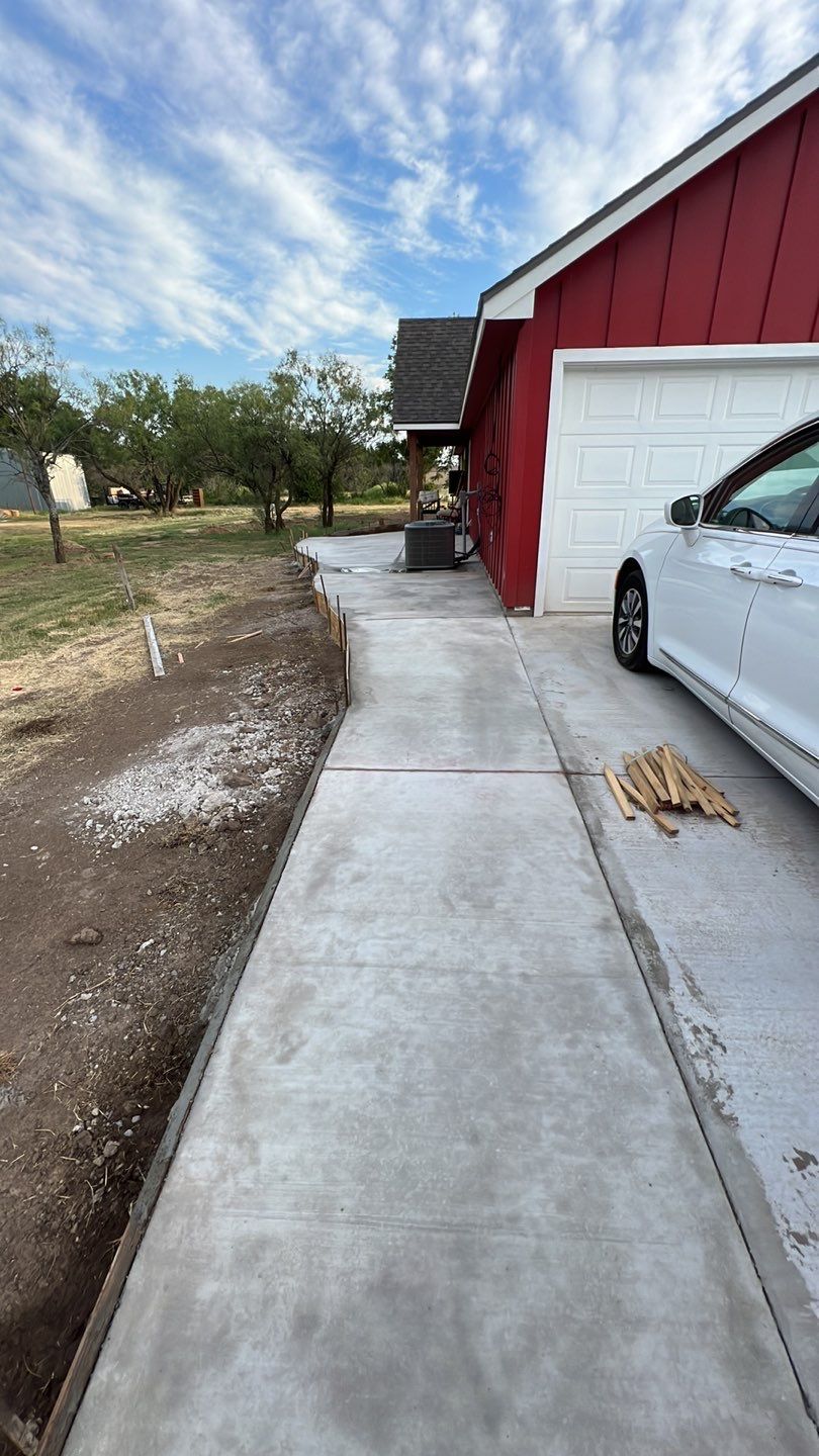 1000' Drive and Patio using Concrete by Clays Services Inc