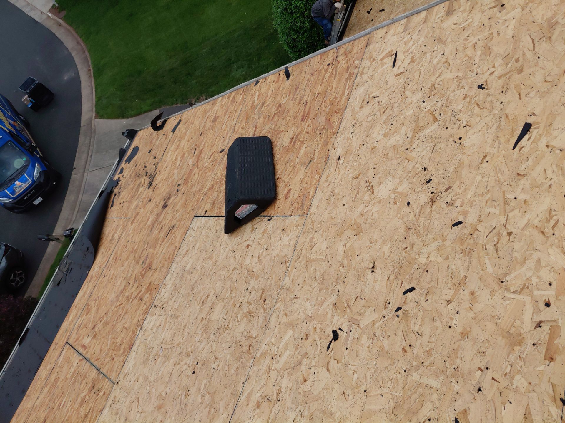 Fairfax: Residential Roof Replacement with CertainTeed Landmark Shingles in Sunrise Cedar by RM Banning, Inc.