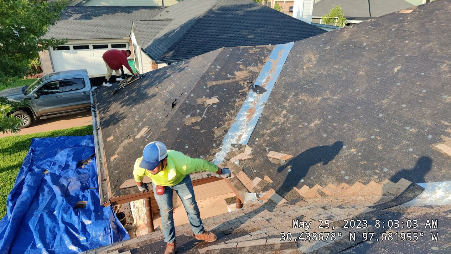 Residential Roofing Installation using Owens Corning Oakridge Onyx Black by DeZign Roofing & Exteriors