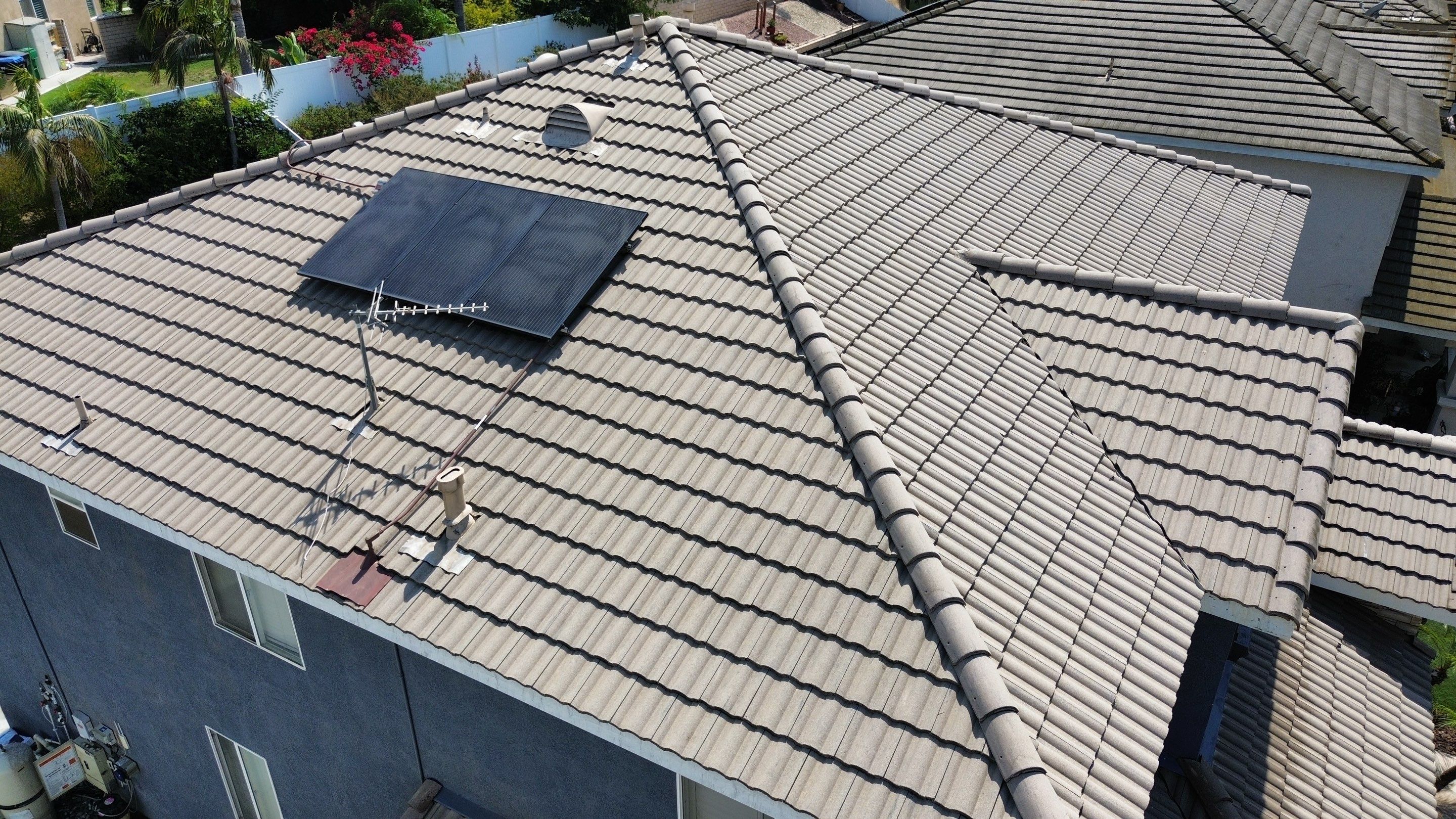 Roof Wash SAFECO by Pirate Pete’s Power Washing