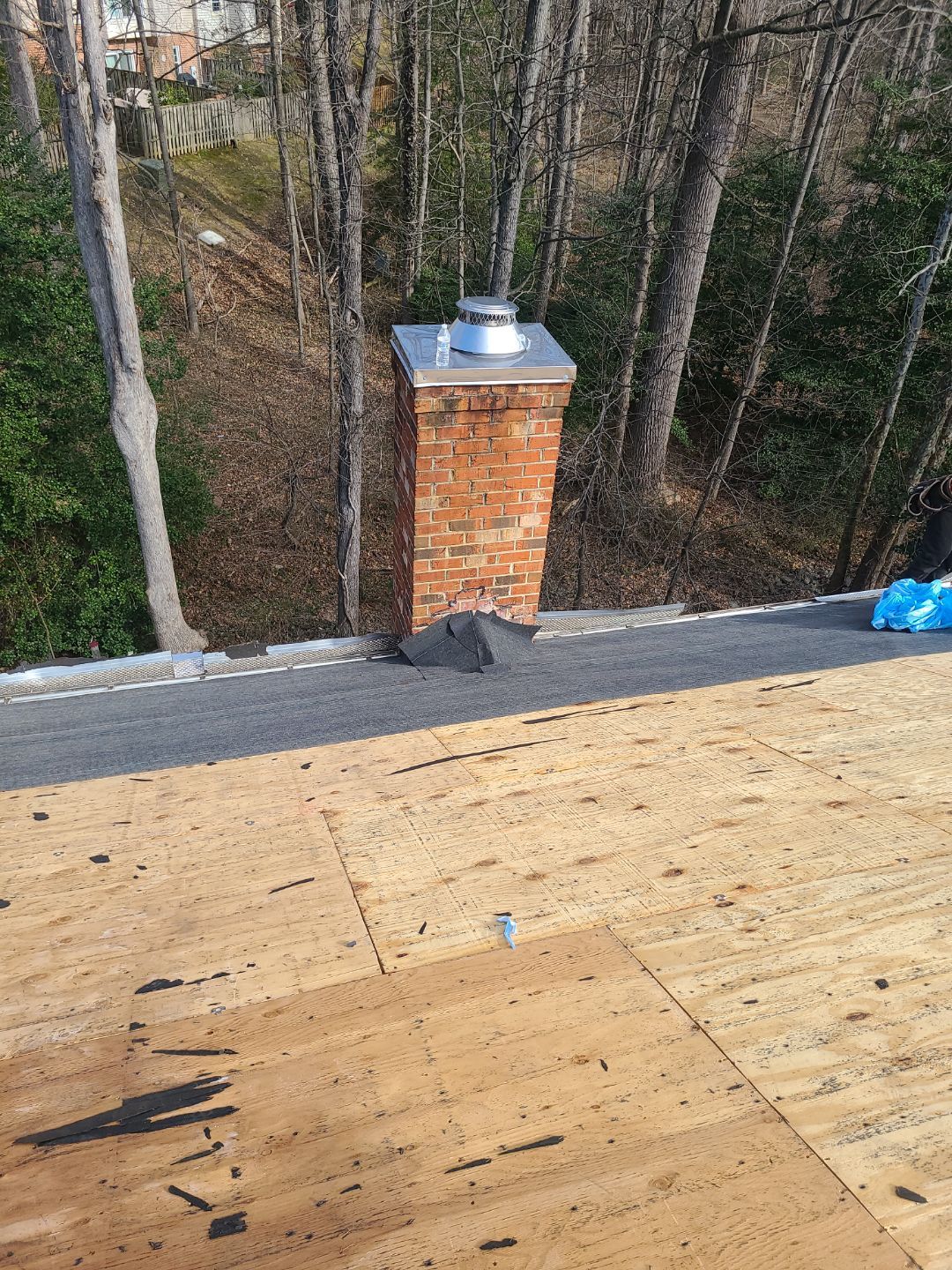 Springfield CertainTeed Landmark in Resawn Shake by RM Banning, Inc.