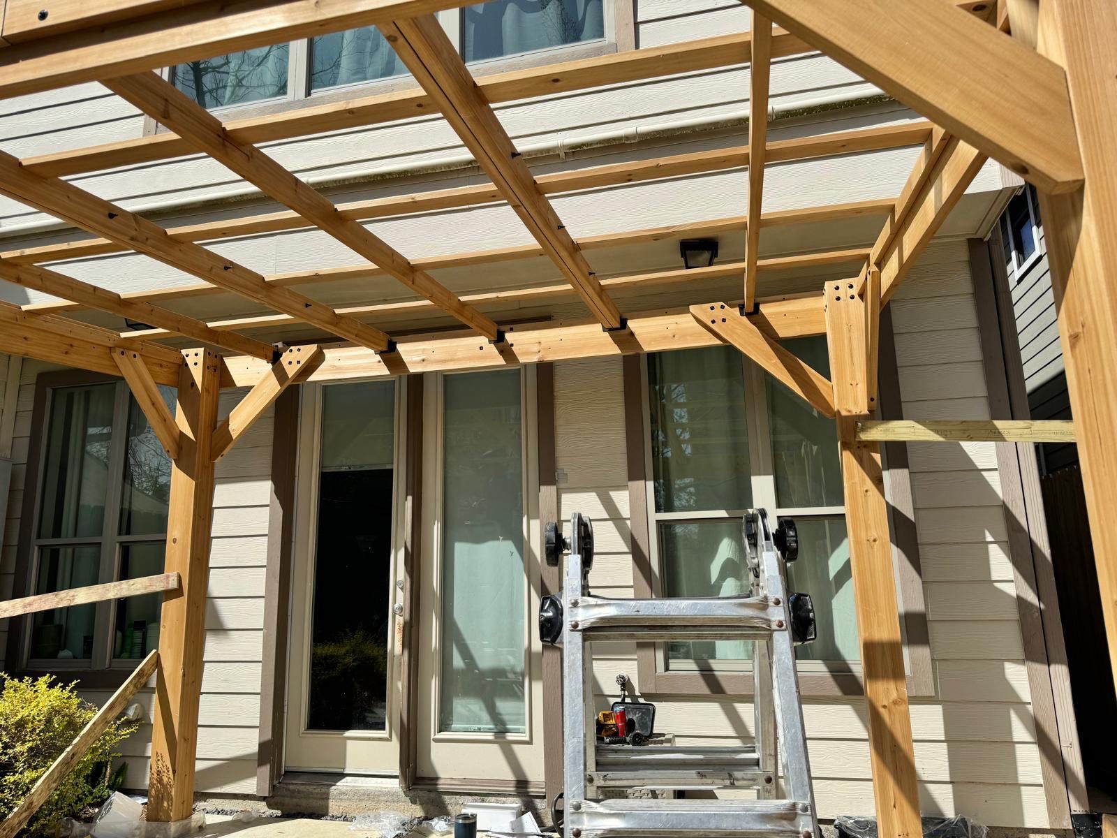 Backyard Upgrade: Professional Pergola Installation for Jennifer! ☀️🍹 by Texas Urban Elements