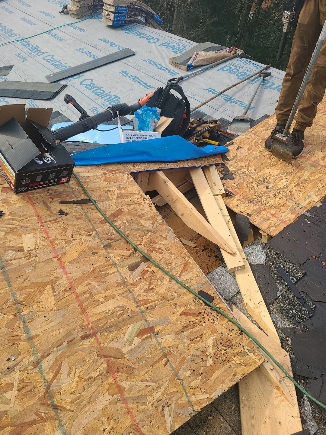 Arlington CertainTeed Landmark Pro Roof in Max Def Moire Black by RM Banning, Inc.