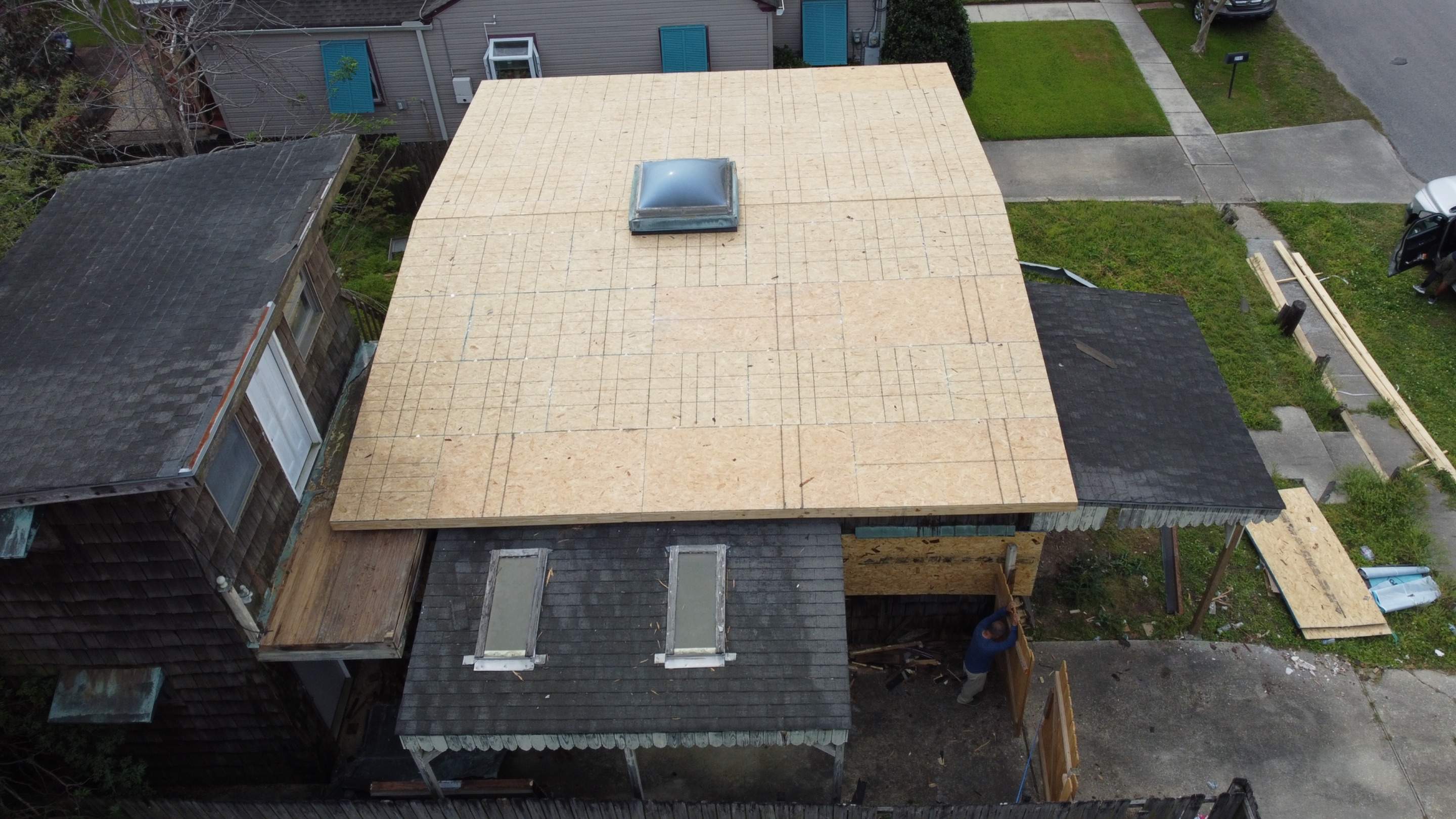 Roof Replacement in New Orleans by HDS Contractors