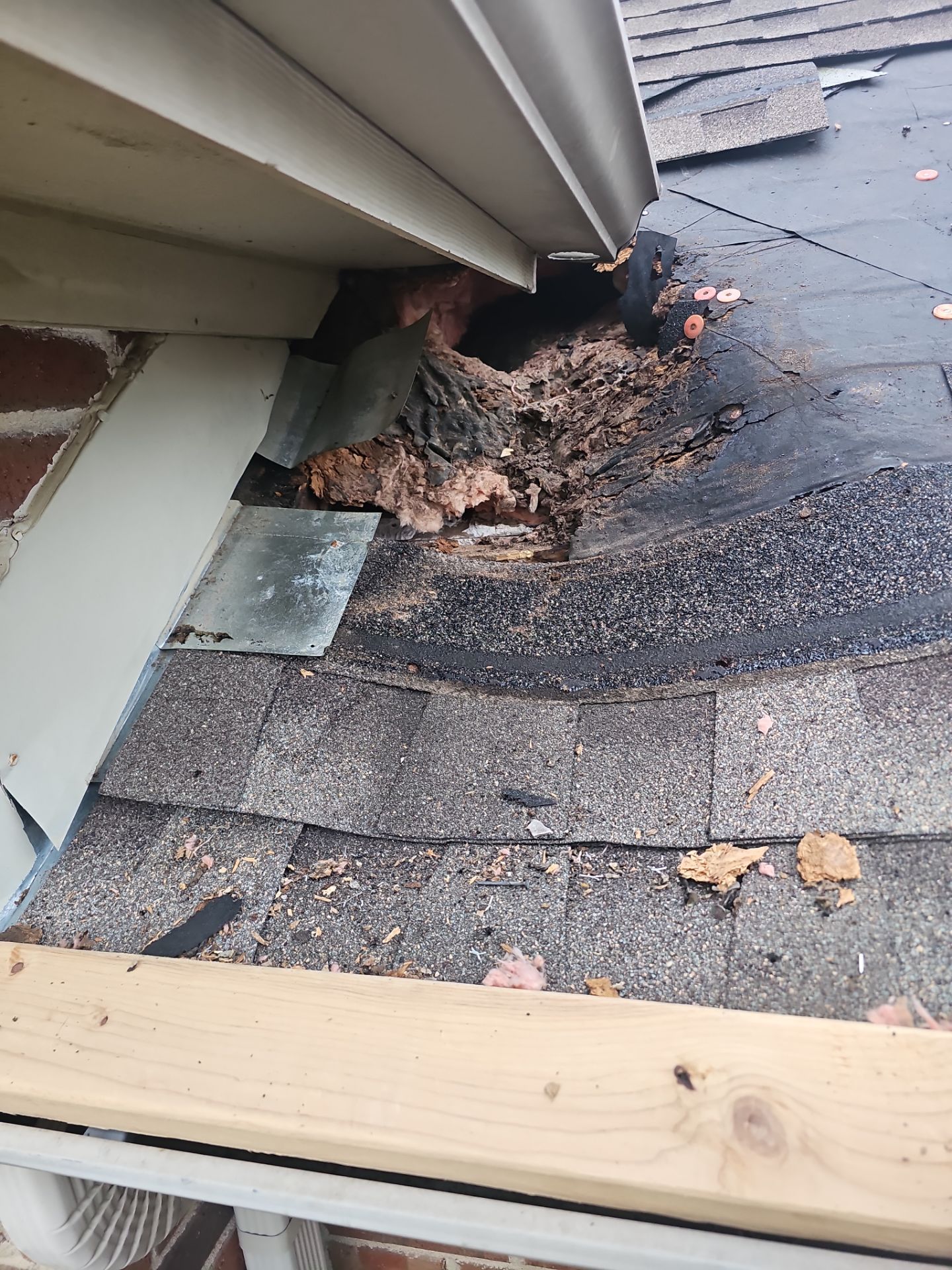 Expert Roof Leak Detention & Repair in Murphy, TX by road roofing llc