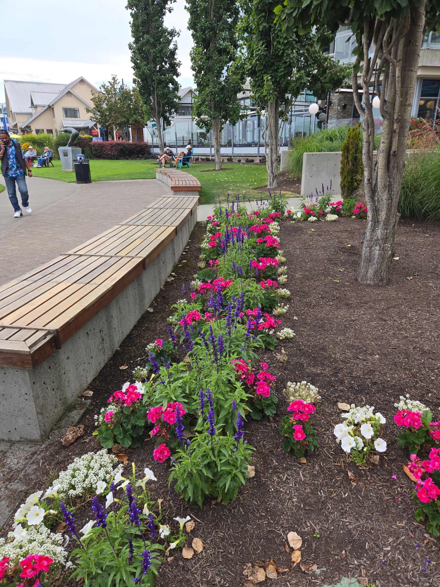 Sidney Pier by Habanero Garden and Exterior Care