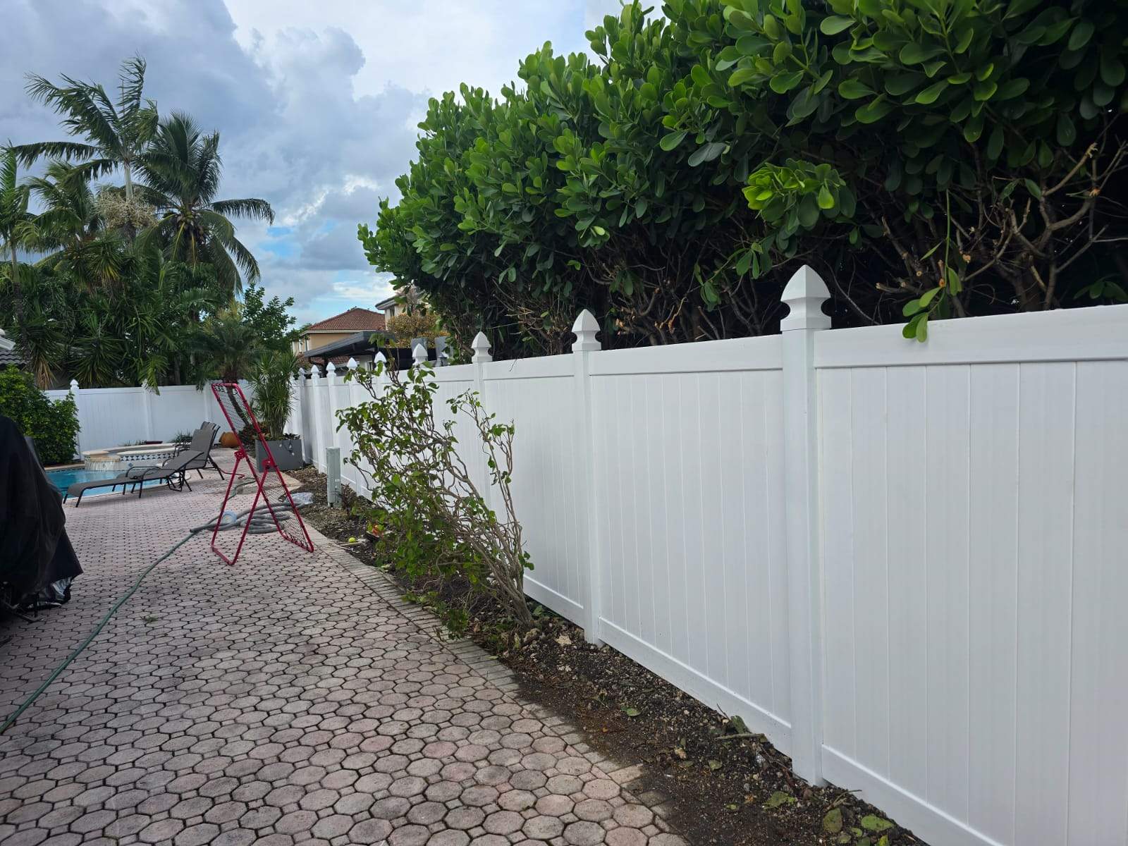 Vinyl Fence in Miami by True Fence LLC