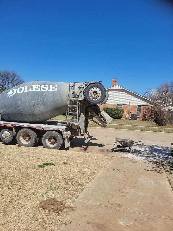 Concrete sidewalk using Concrete by Clays Services Inc