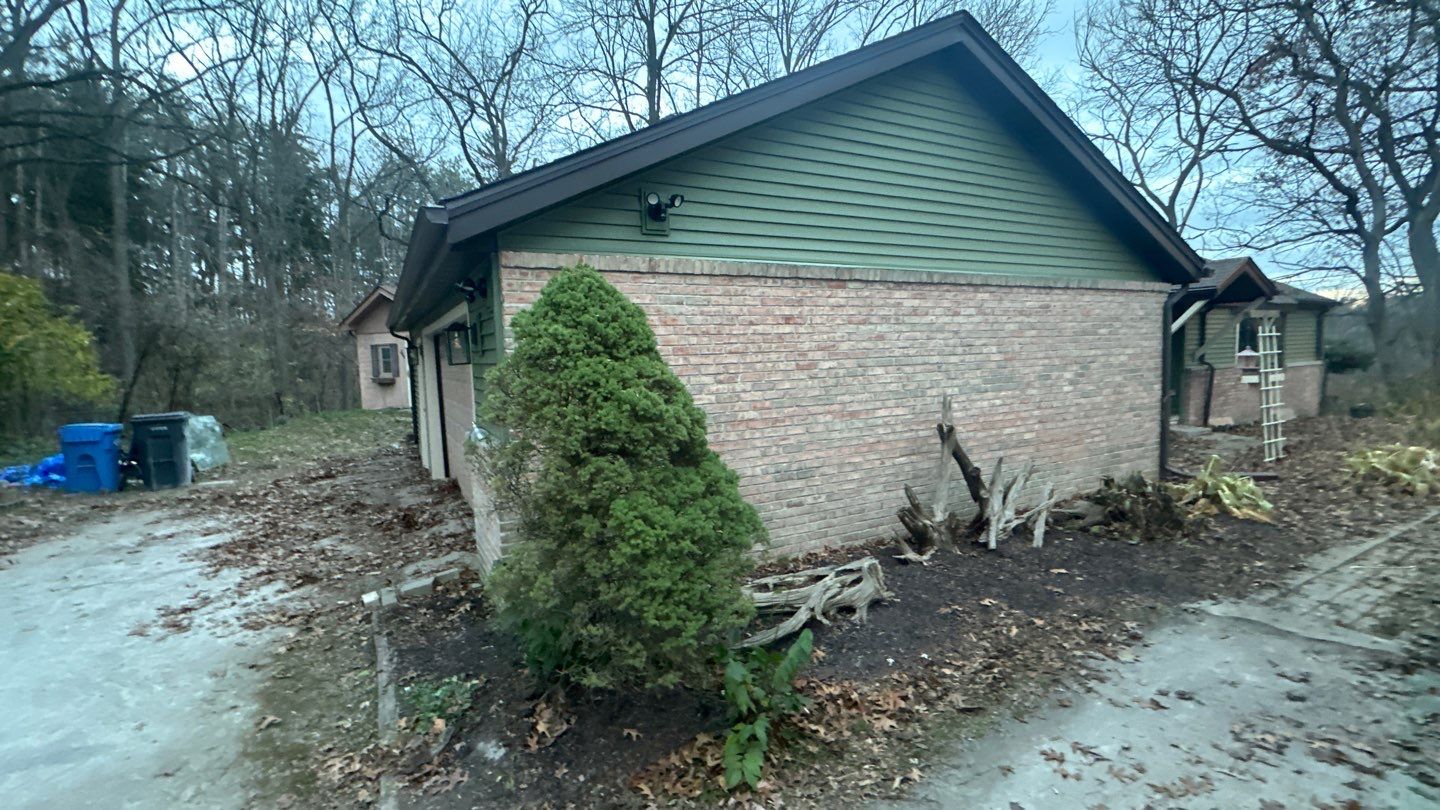 Siding Replacement using CertainTeed Restoration Classis D4 by 180 Contractors