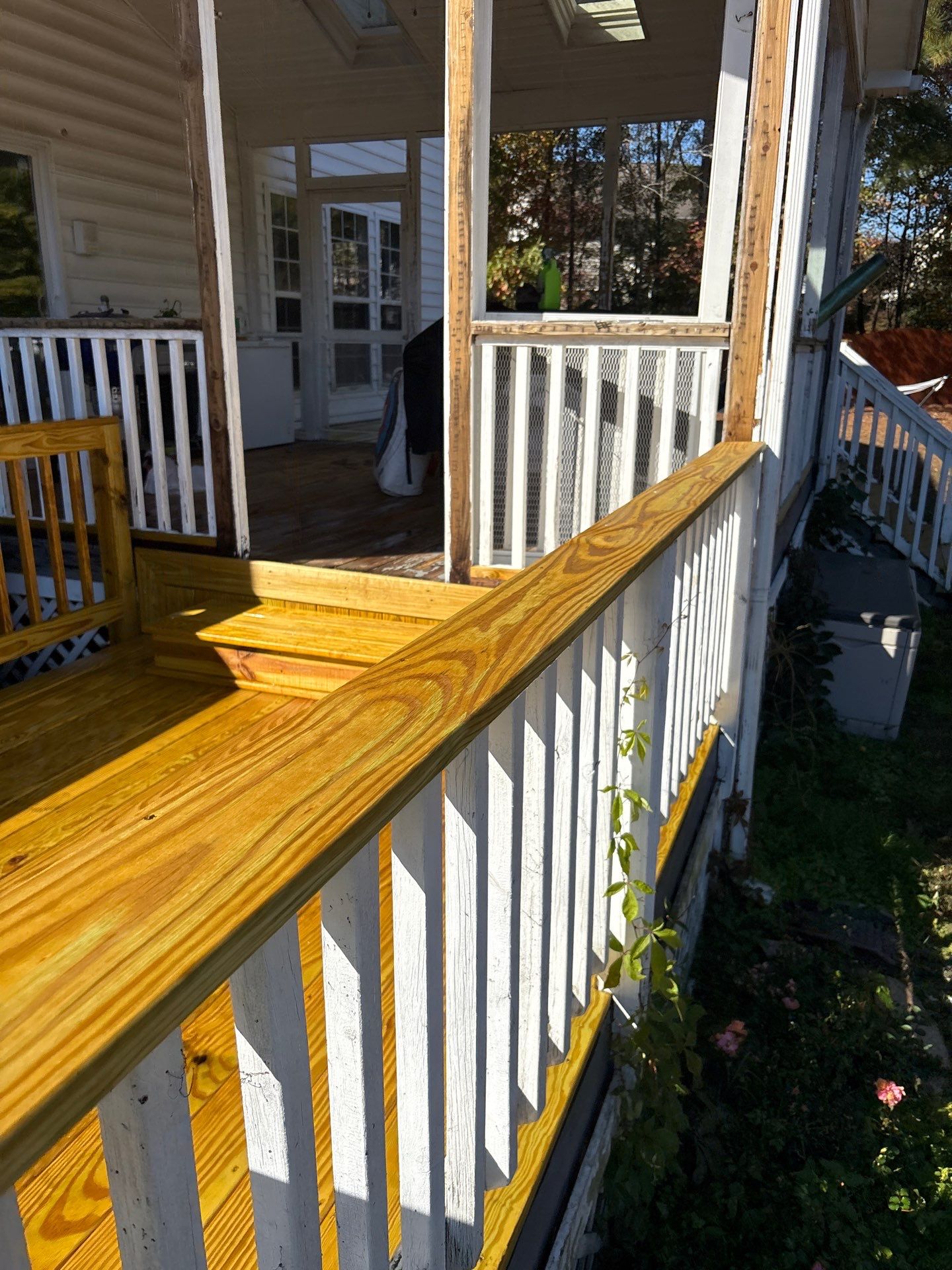 Wood Deck using Wood Sealant by DuraSeal