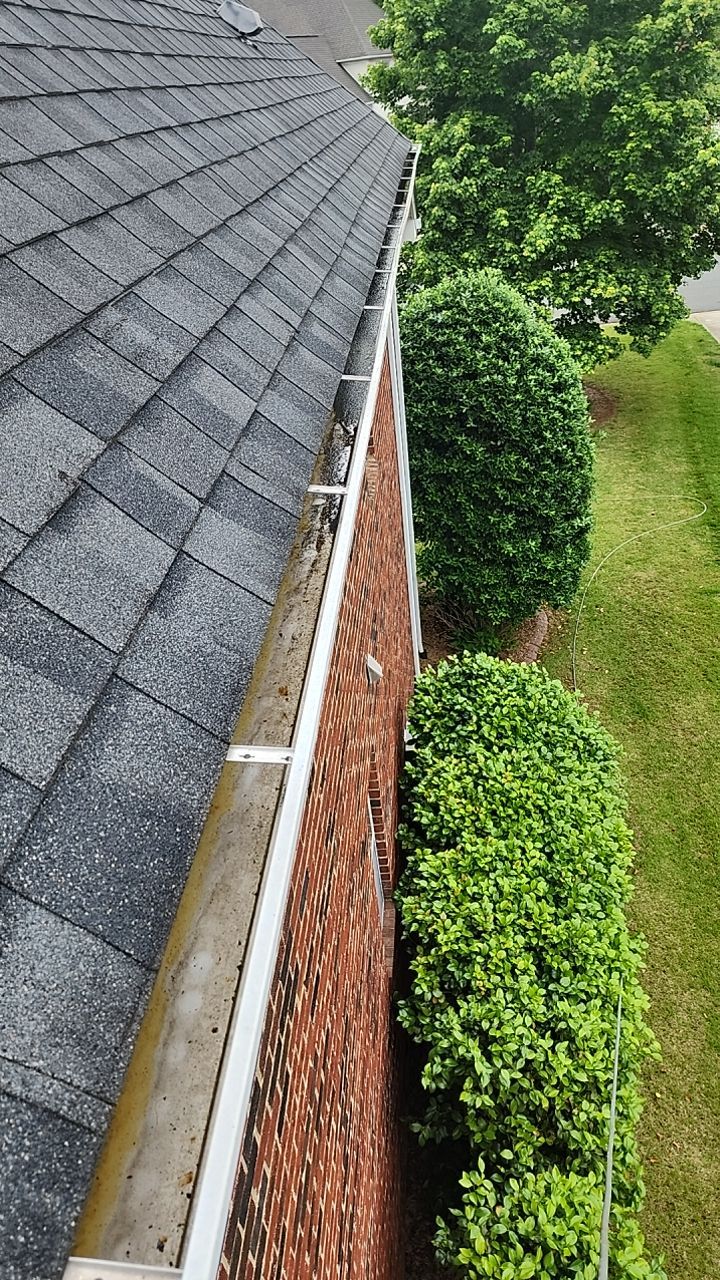 House Wash using cleaner by Power Wash Masters LLC