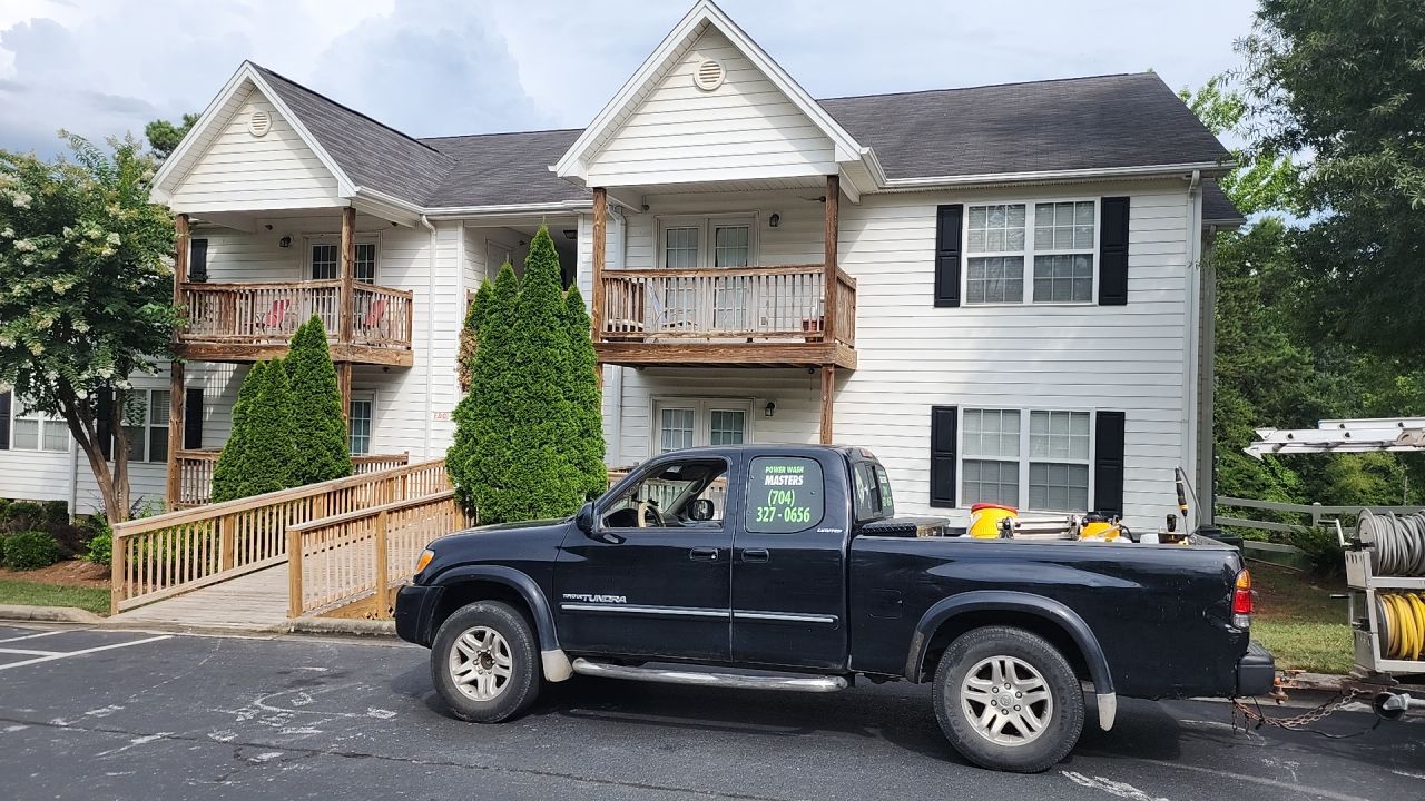 Appartment cleaning by Power Wash Masters LLC