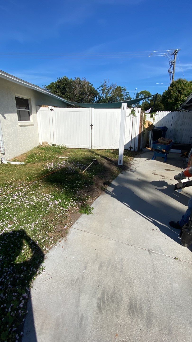 Sarasota, FL White Vinyl Privacy Fence by Asap fence and gates, LLC