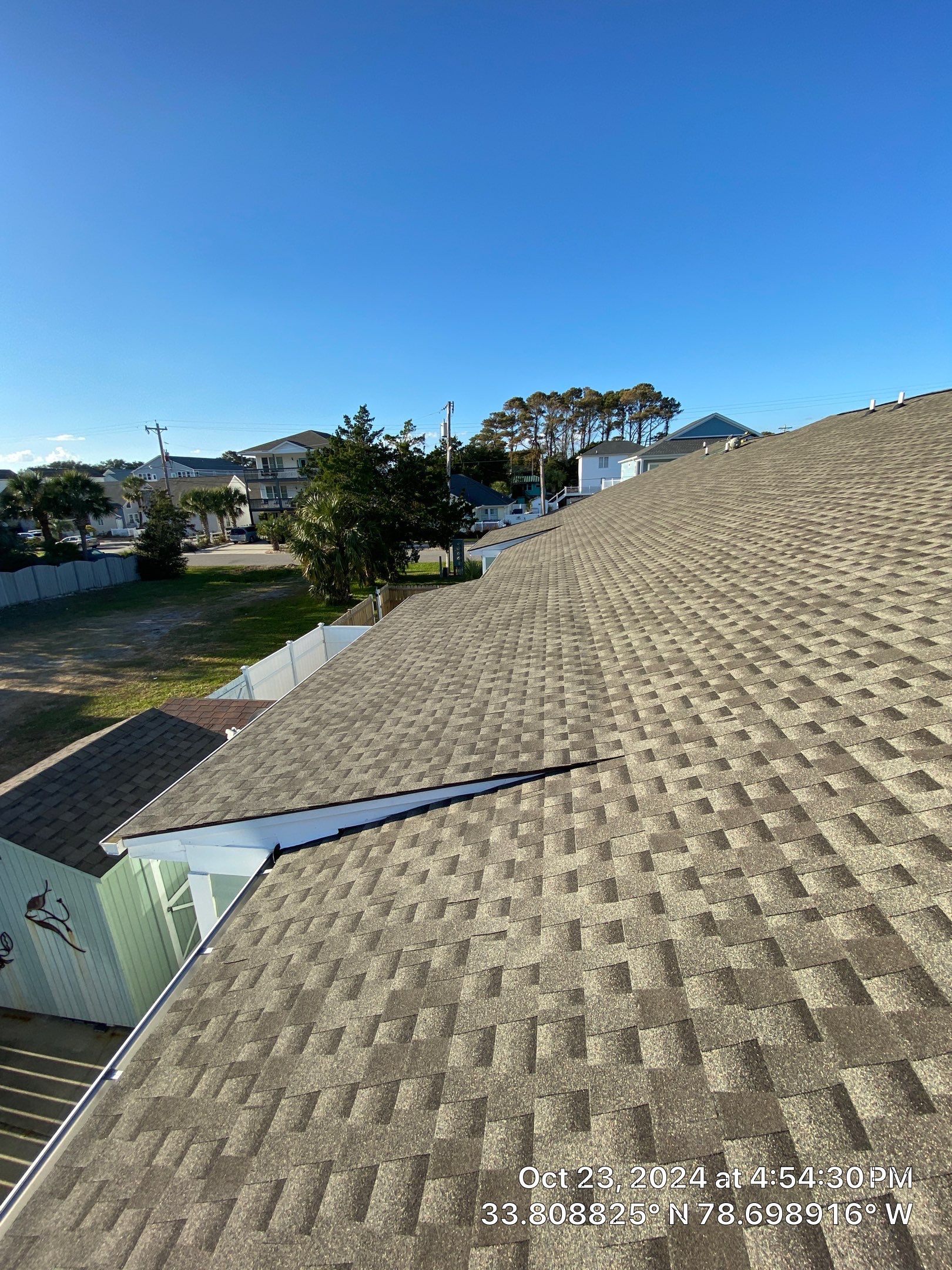 GAF HDZ - Weathered Wood by Linta Roofing Inc