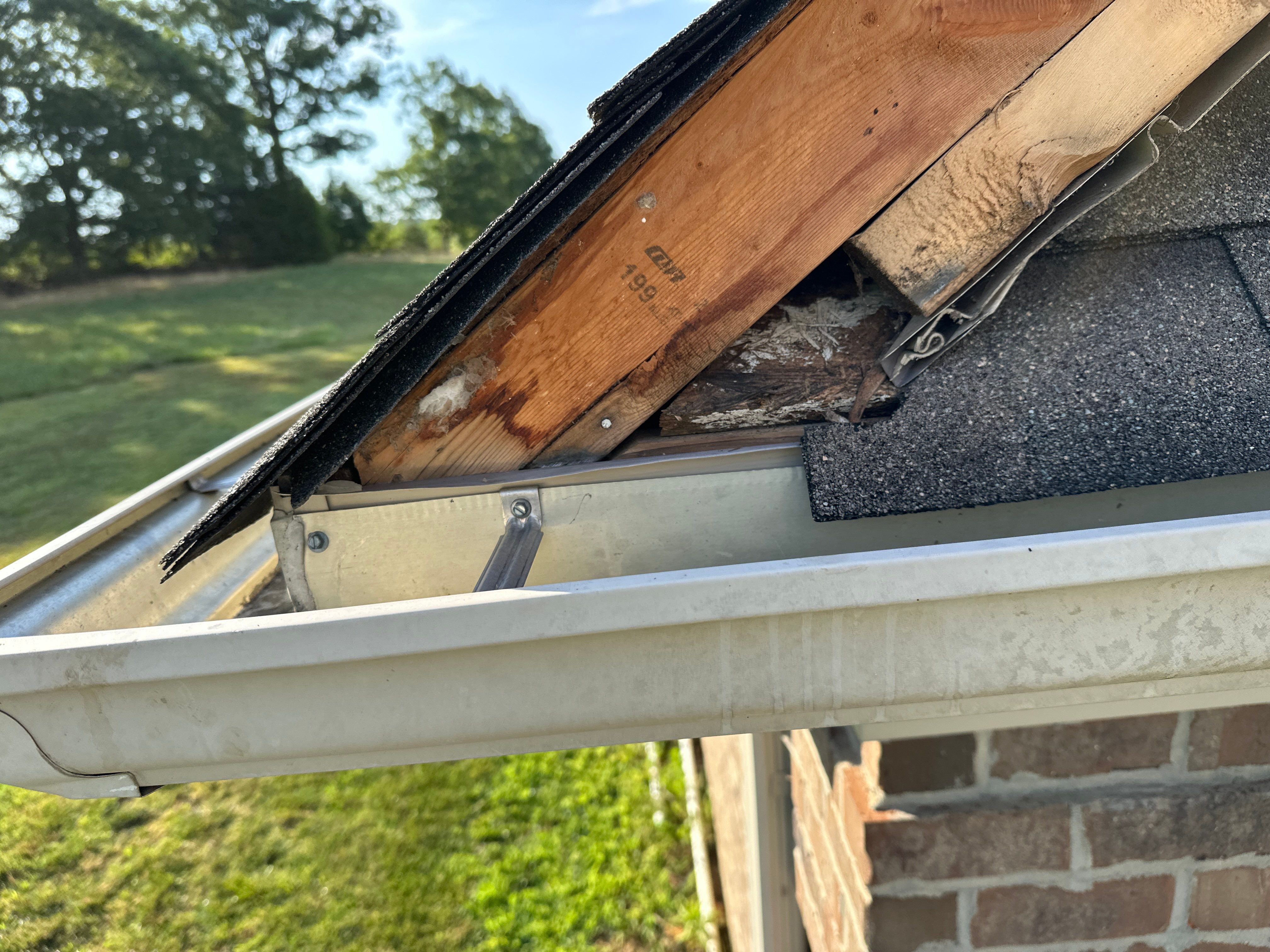Replacing Wind Damaged Fascia Wrap by New Roof